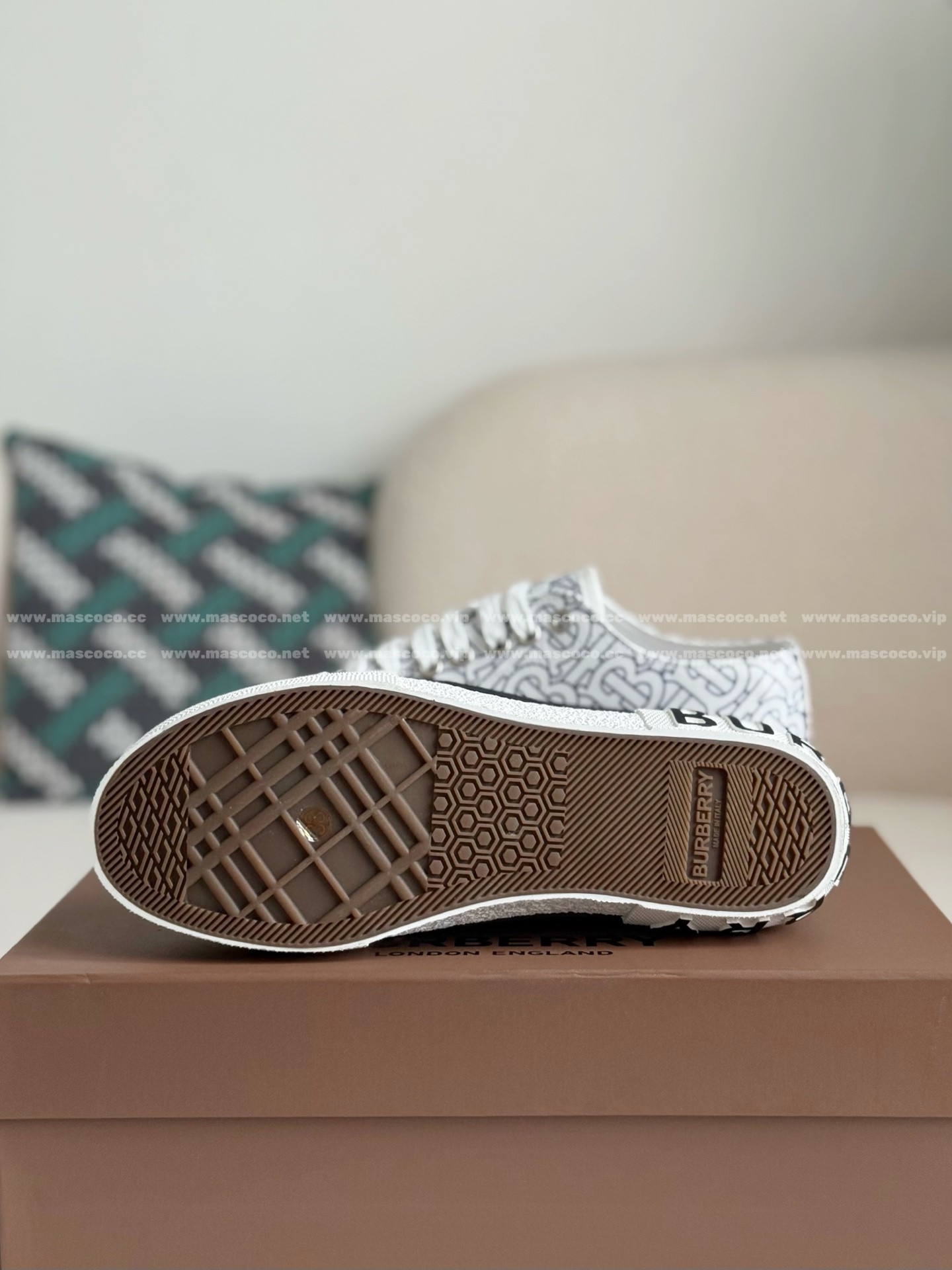 「#4836」Burberry Low Cut Casual Sports Shoes - Image 5