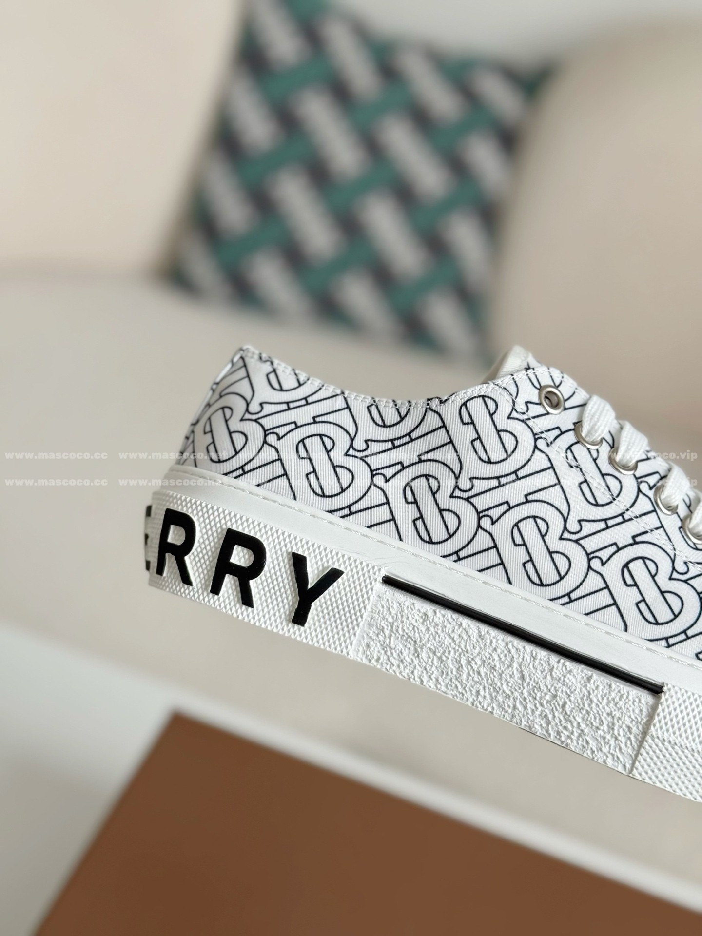 「#4836」Burberry Low Cut Casual Sports Shoes - Image 7