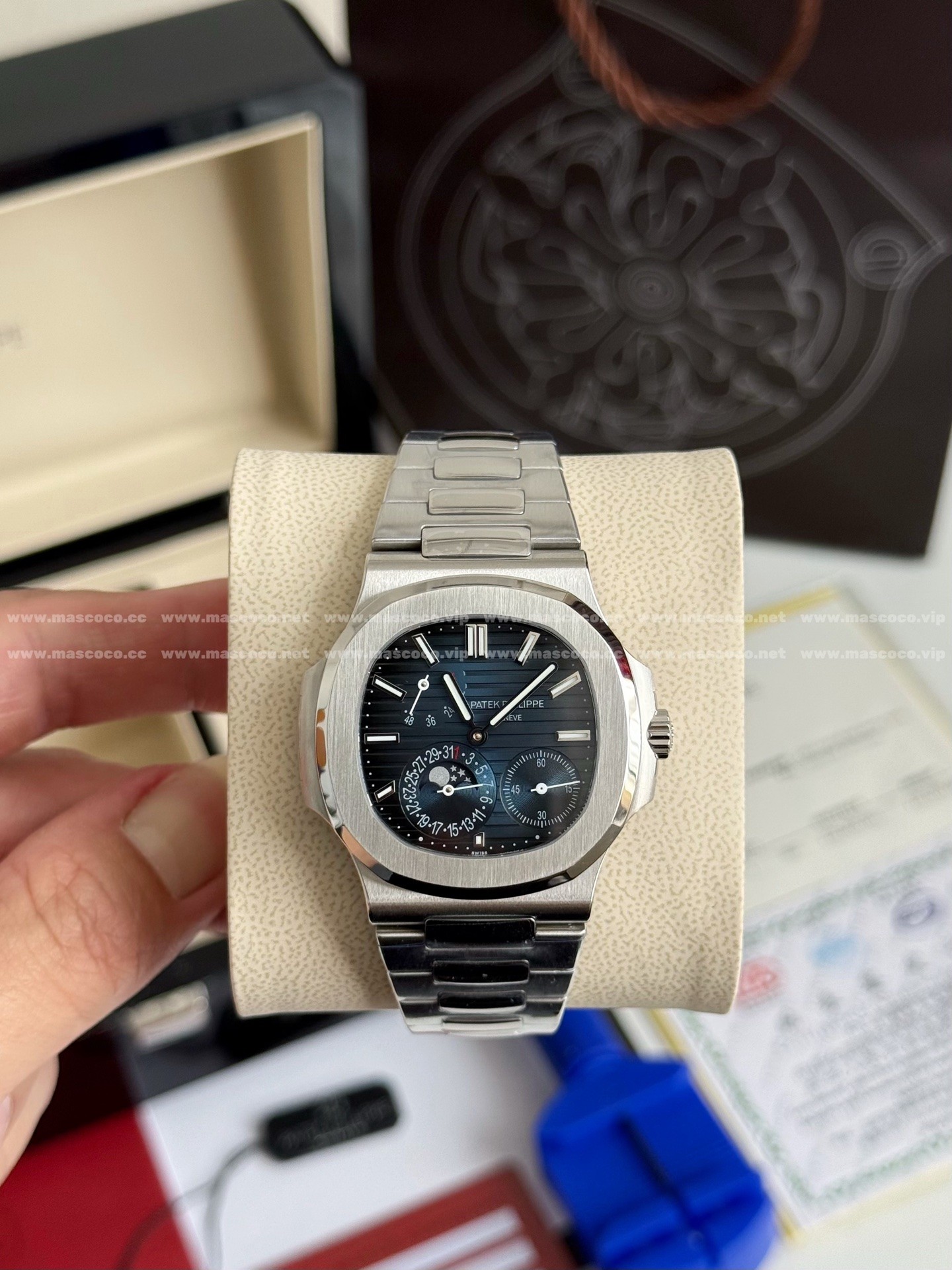 「#4837」PATEK PHILIPPE NAUTILUS SERIES WATCH,40MM - Image 4