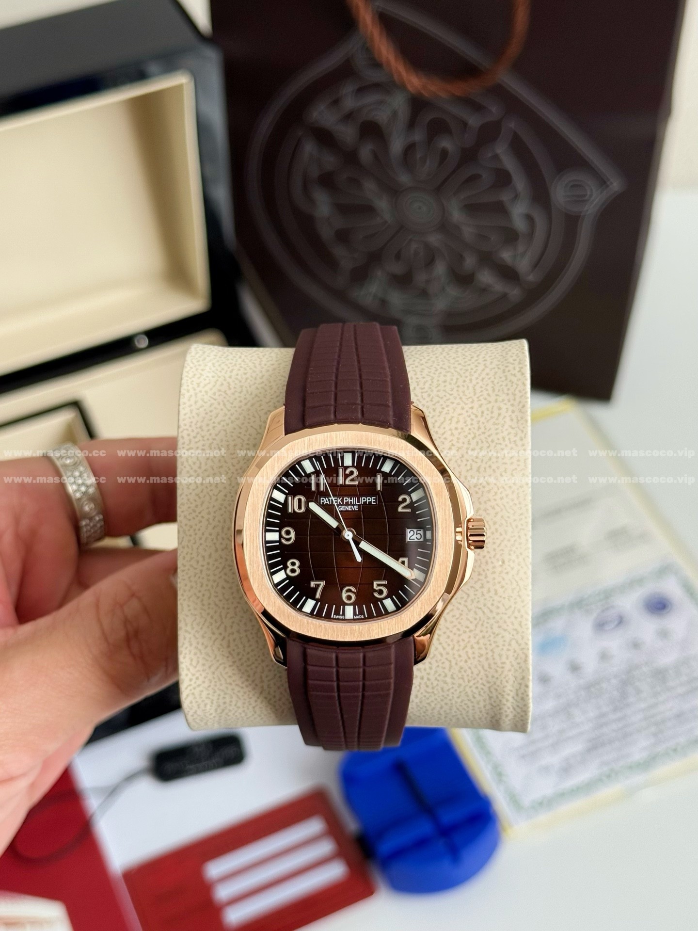 「#4840」PATEK PHILIPPE AQUANAUT SERIES 120-METER WATERPROOF WATCH,40.8MM - Image 4