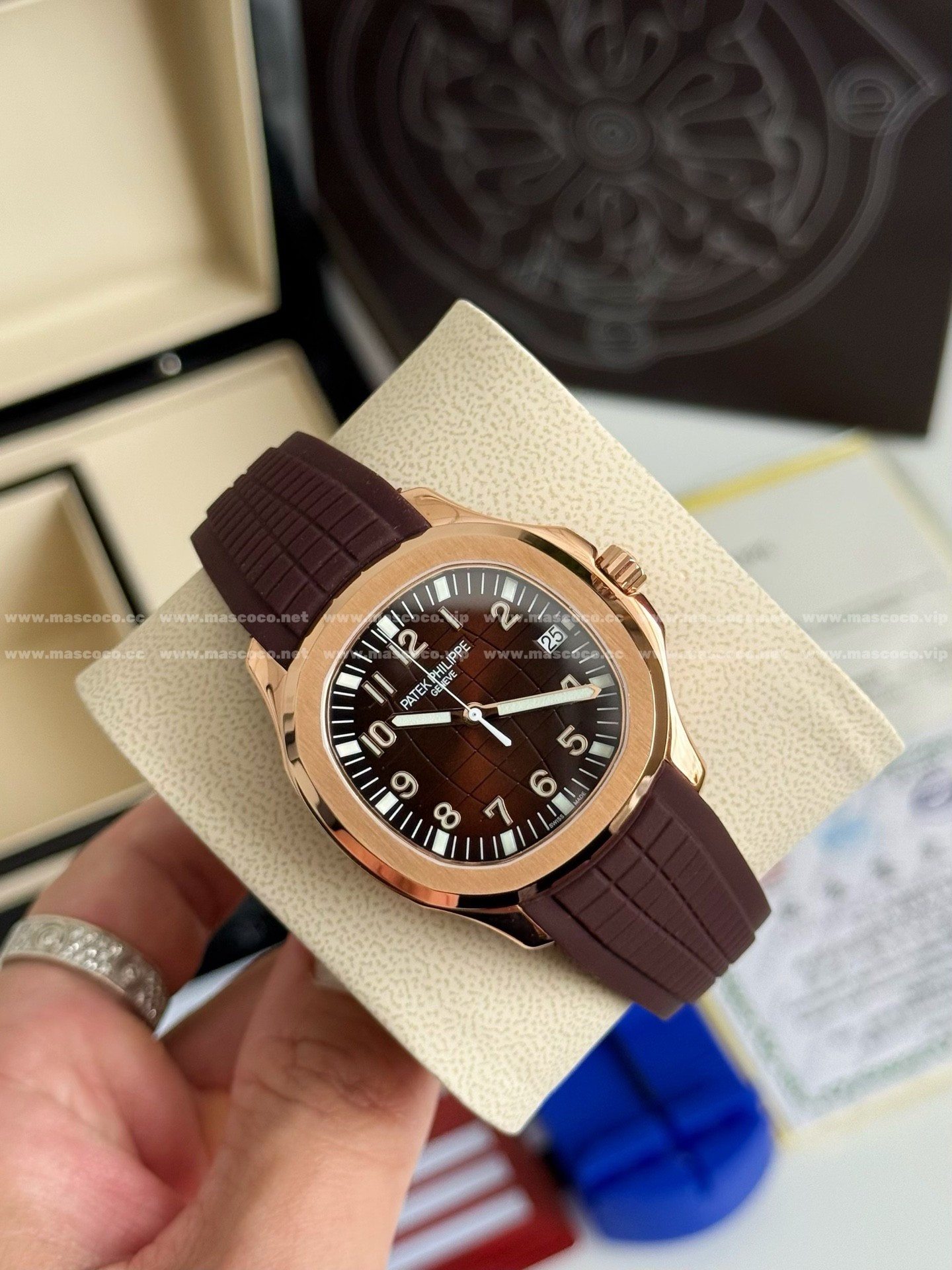 「#4840」PATEK PHILIPPE AQUANAUT SERIES 120-METER WATERPROOF WATCH,40.8MM - Image 5