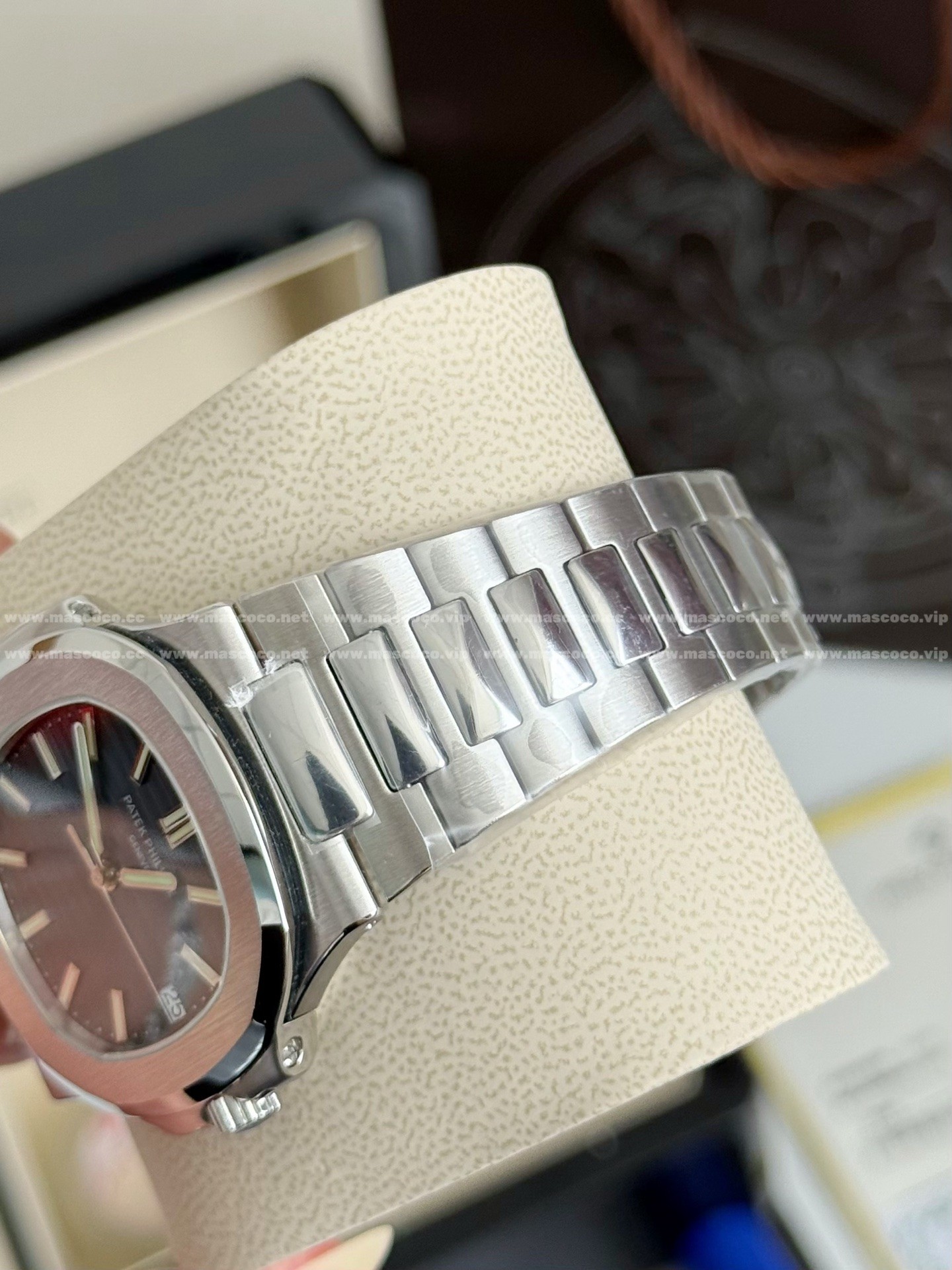「#4843」PATEK PHILIPPE NAUTILUS SERIES WATCH,40MM - Image 9