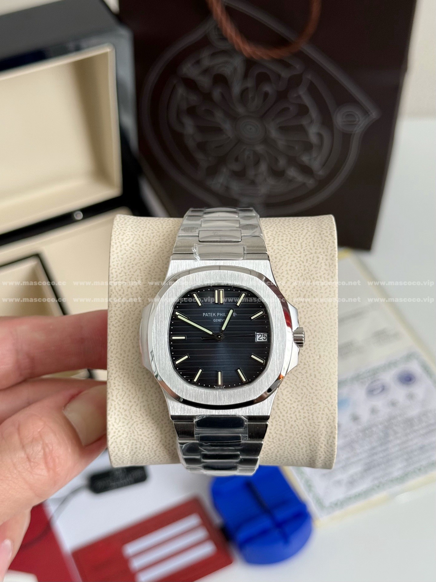 「#4843」PATEK PHILIPPE NAUTILUS SERIES WATCH,40MM - Image 4