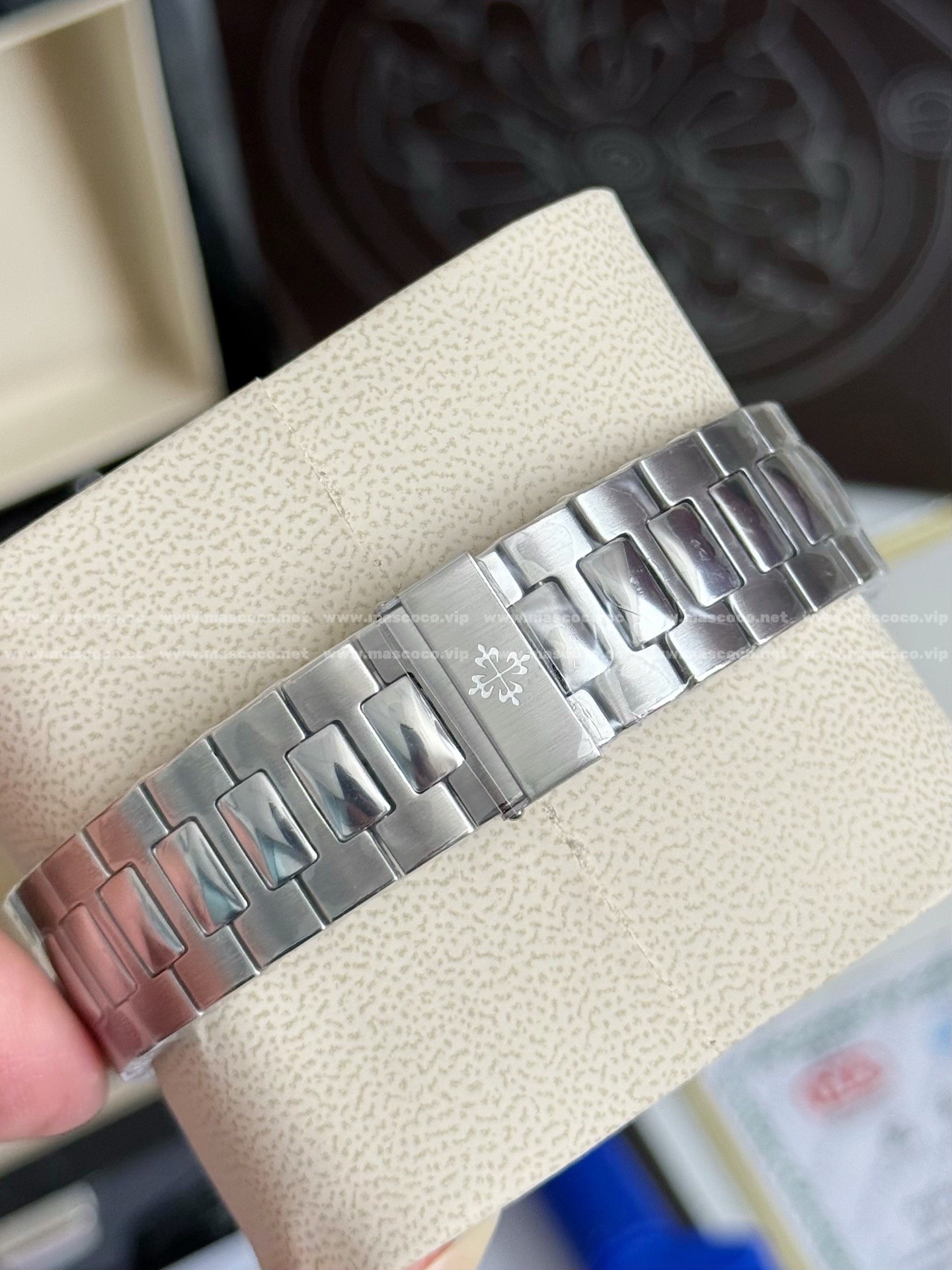 「#4843」PATEK PHILIPPE NAUTILUS SERIES WATCH,40MM - Image 10