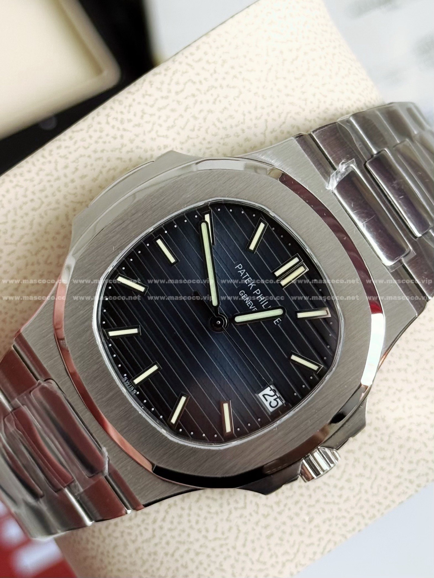 「#4843」PATEK PHILIPPE NAUTILUS SERIES WATCH,40MM - Image 6