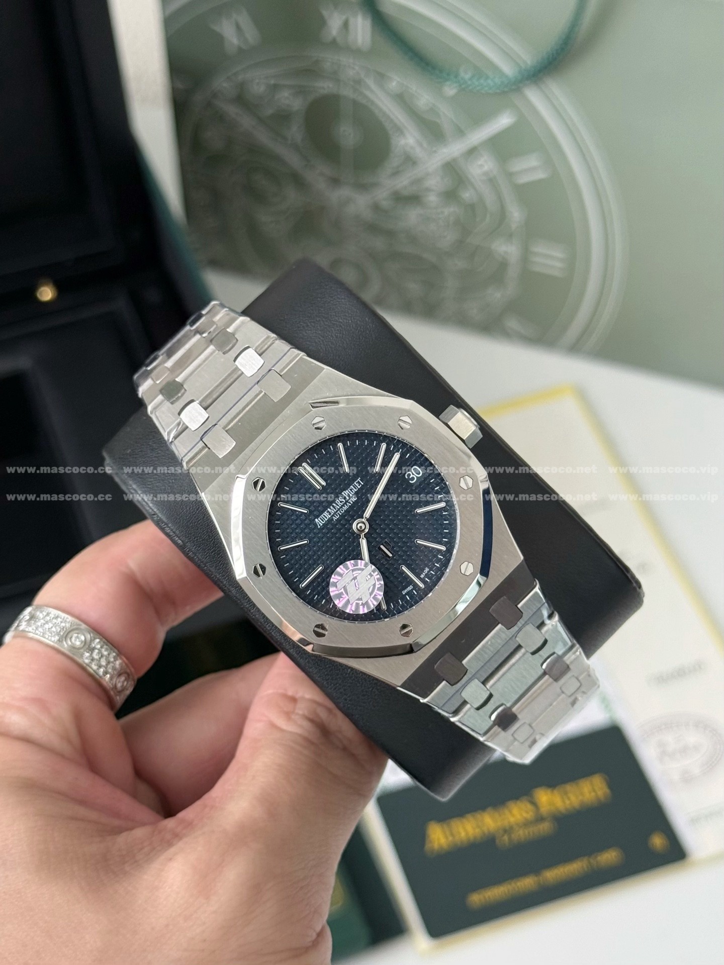 「#4858」Audemars Piguet Royal Oak Series Men's Watch 39mm - Image 5
