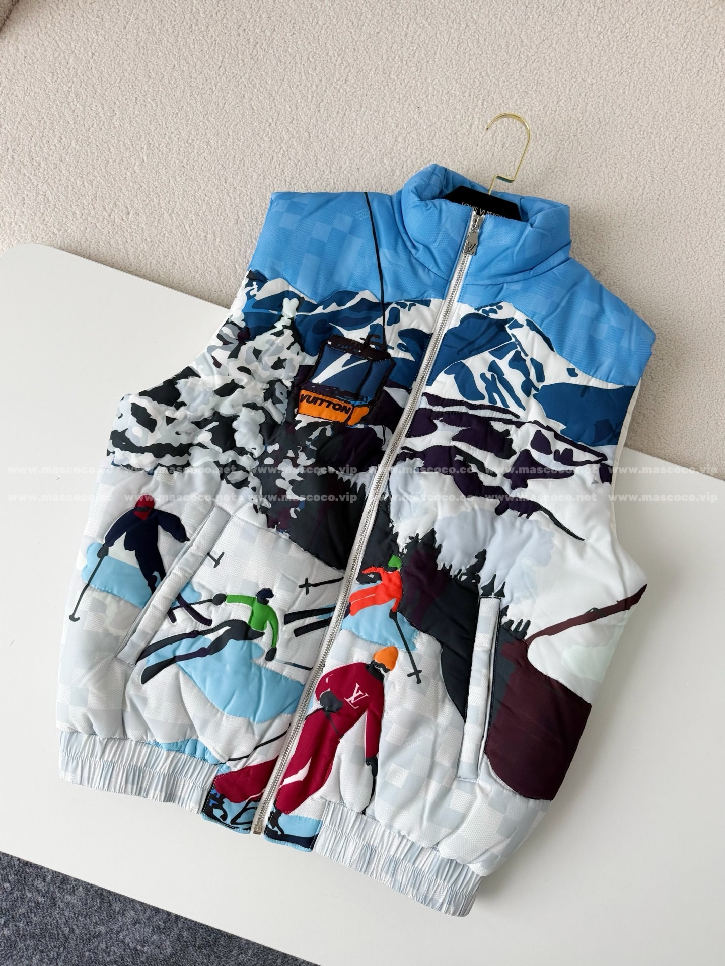 「#4889」Louis Vuitton Snow Mountain Stand Collar Padded Vest - Image 2
