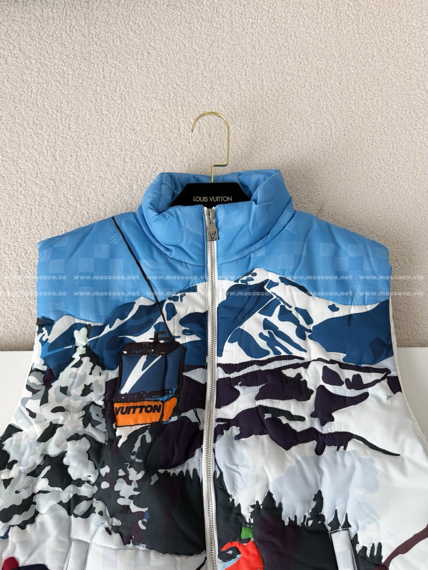 「#4889」Louis Vuitton Snow Mountain Stand Collar Padded Vest - Image 3