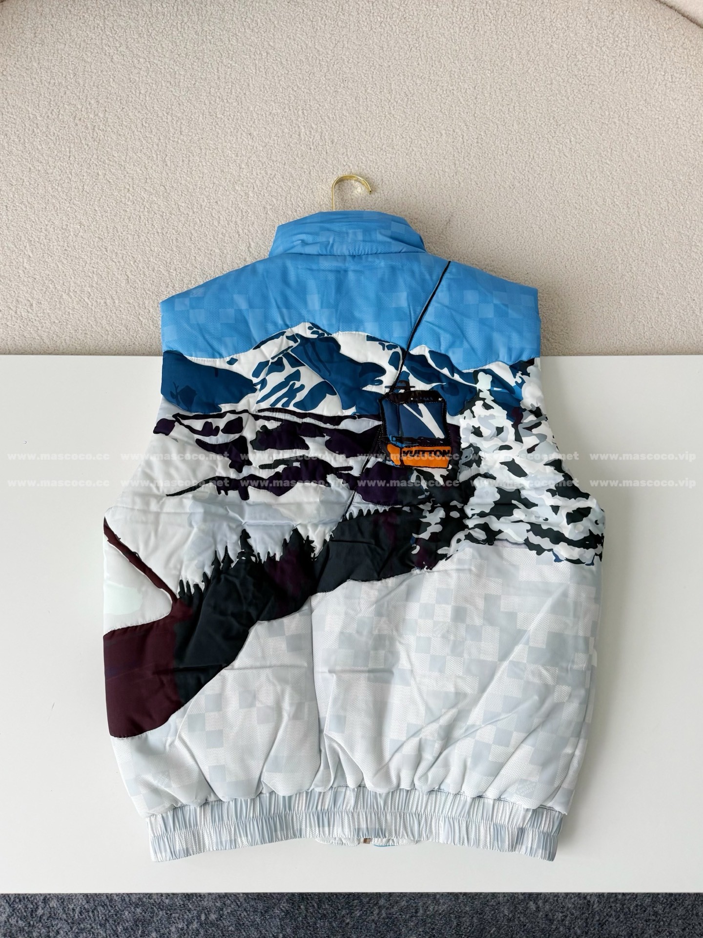 「#4889」Louis Vuitton Snow Mountain Stand Collar Padded Vest - Image 8