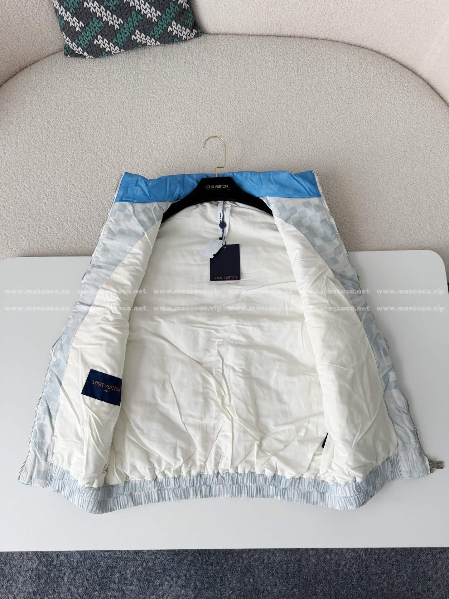 「#4889」Louis Vuitton Snow Mountain Stand Collar Padded Vest - Image 10