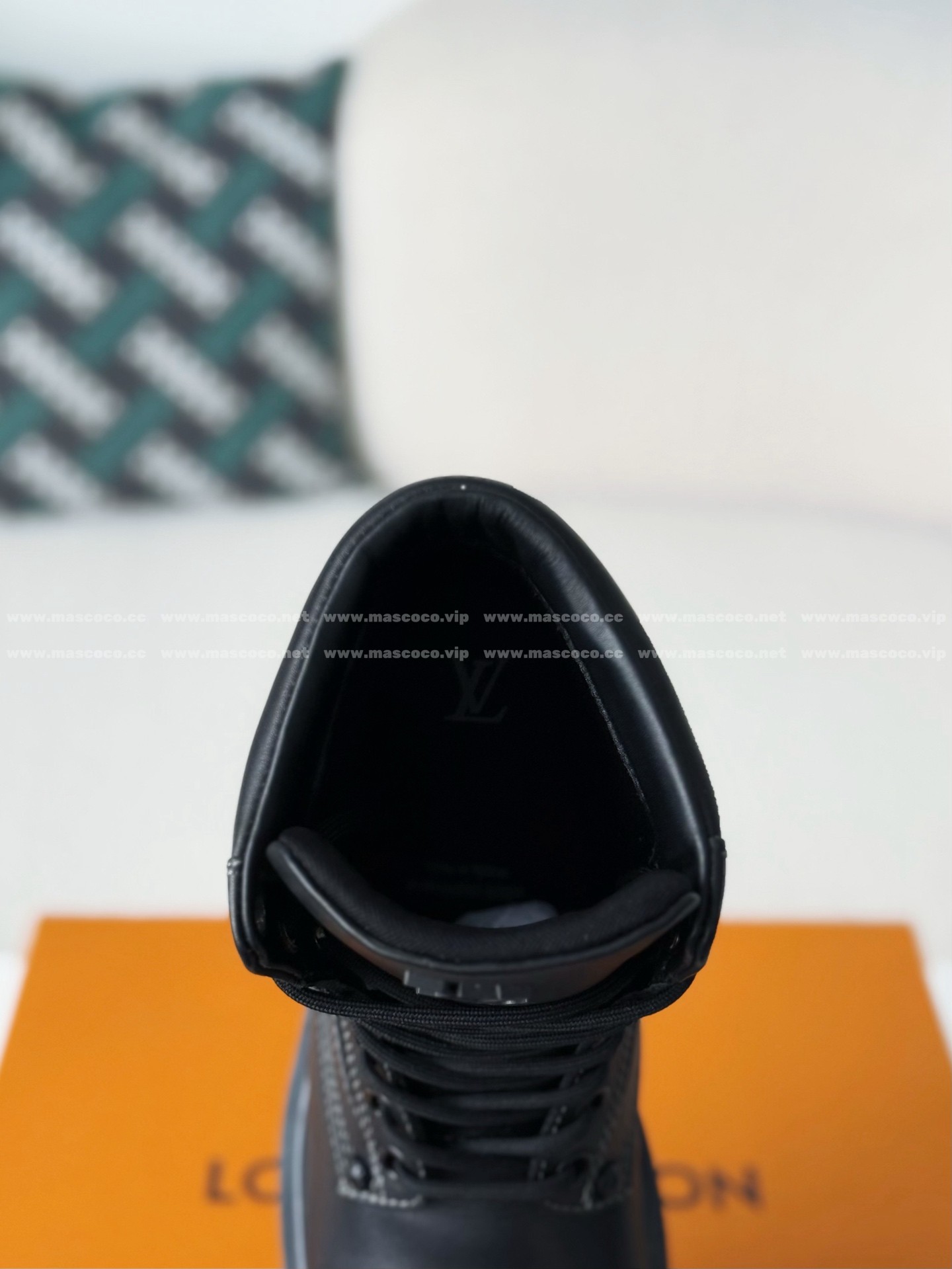 「#5025」LOUIS VUITTON RANGER LEATHER ANKLE BOOTS - Image 8