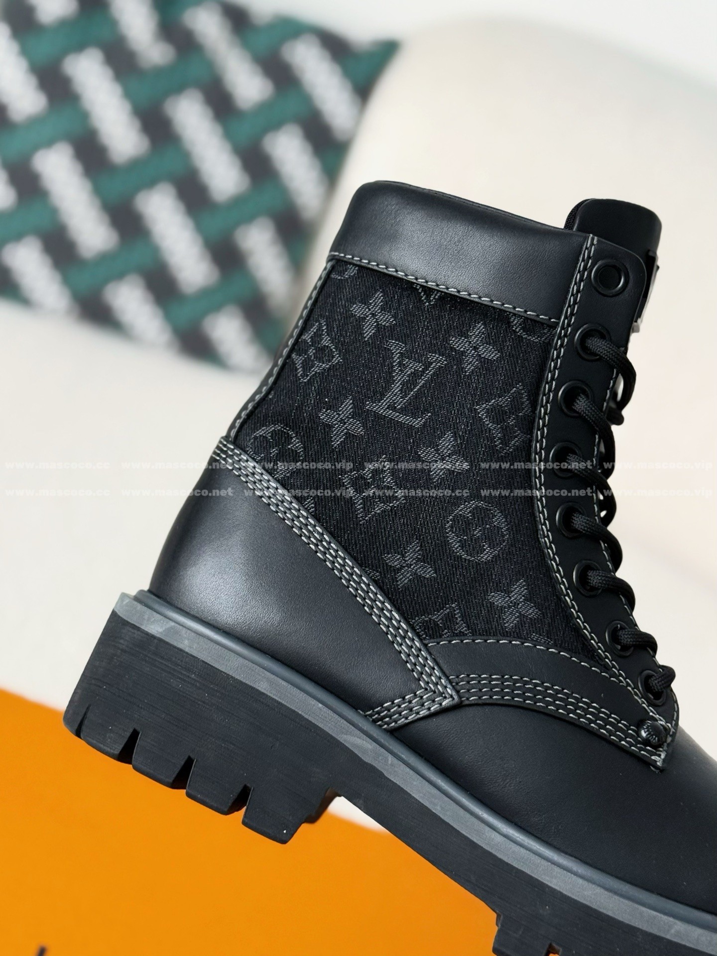 「#5025」LOUIS VUITTON RANGER LEATHER ANKLE BOOTS - Image 7