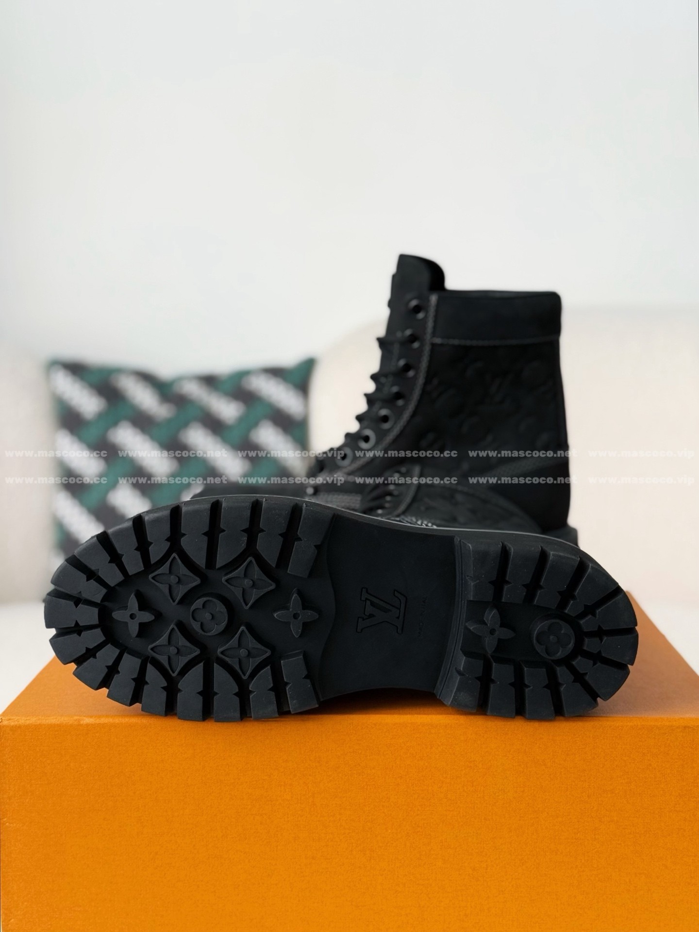 「#5026」LOUIS VUITTON RANGER LEATHER ANKLE BOOTS - Image 5
