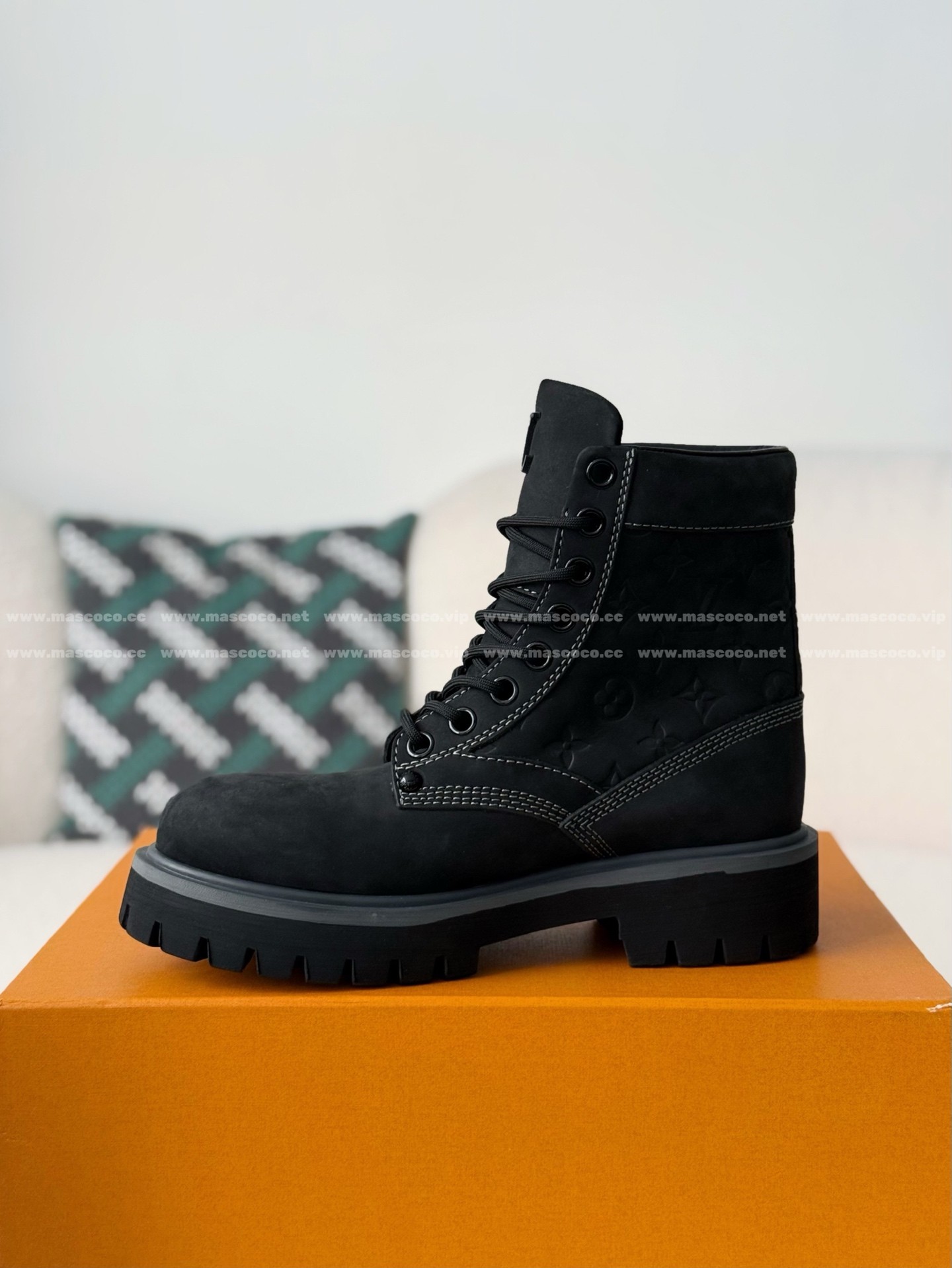 「#5026」LOUIS VUITTON RANGER LEATHER ANKLE BOOTS - Image 4