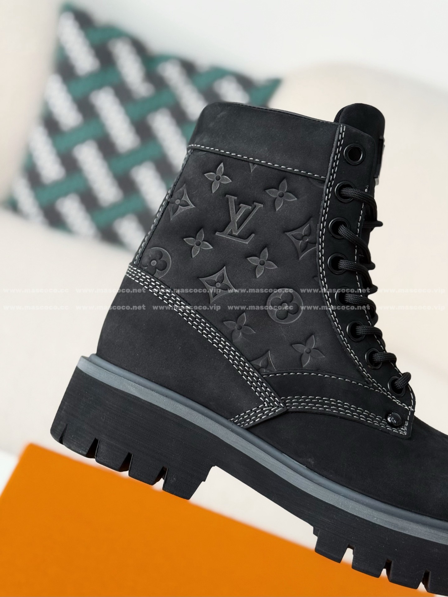 「#5026」LOUIS VUITTON RANGER LEATHER ANKLE BOOTS - Image 7