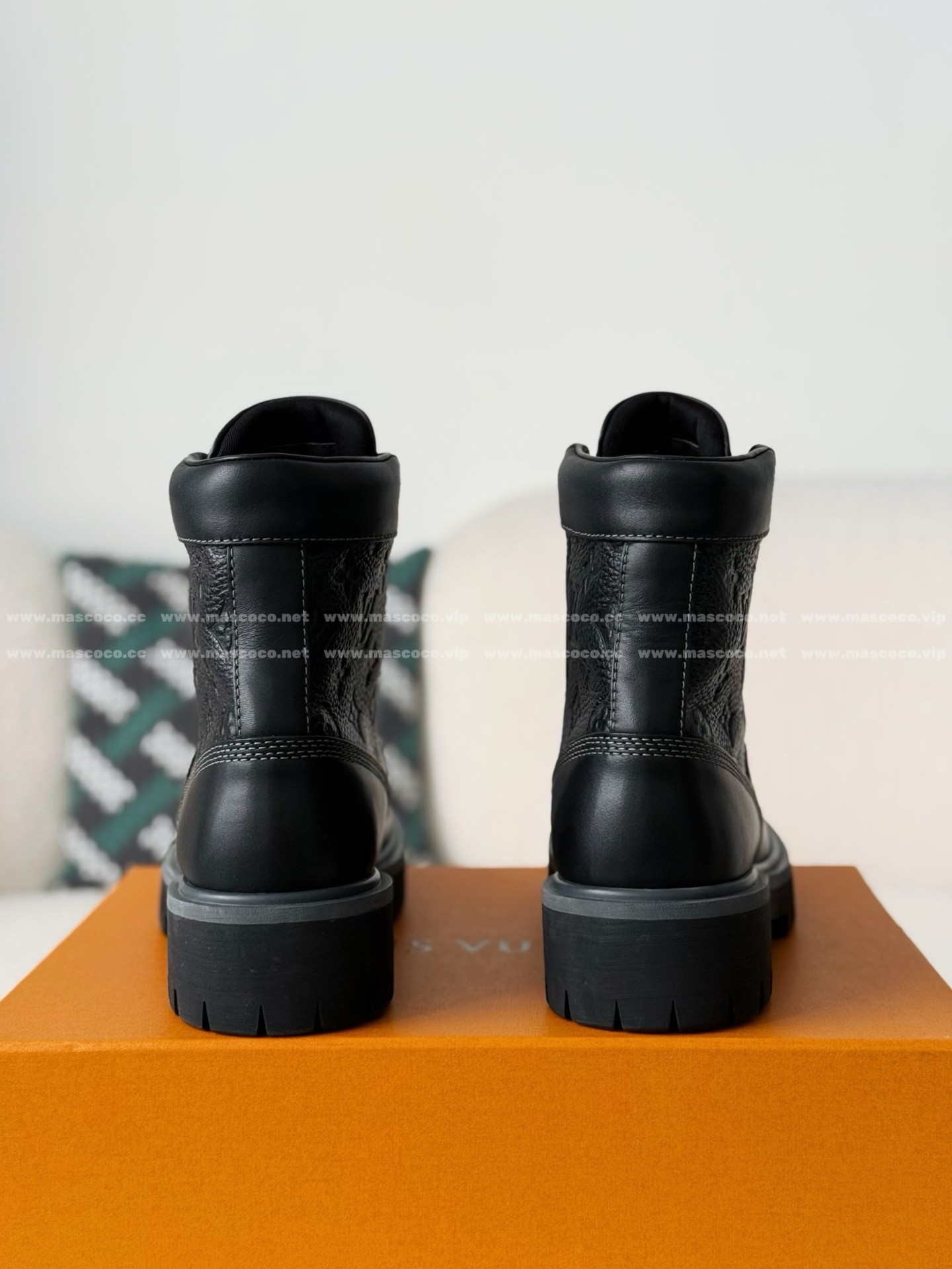 「#5027」LOUIS VUITTON RANGER LEATHER ANKLE BOOTS - Image 3