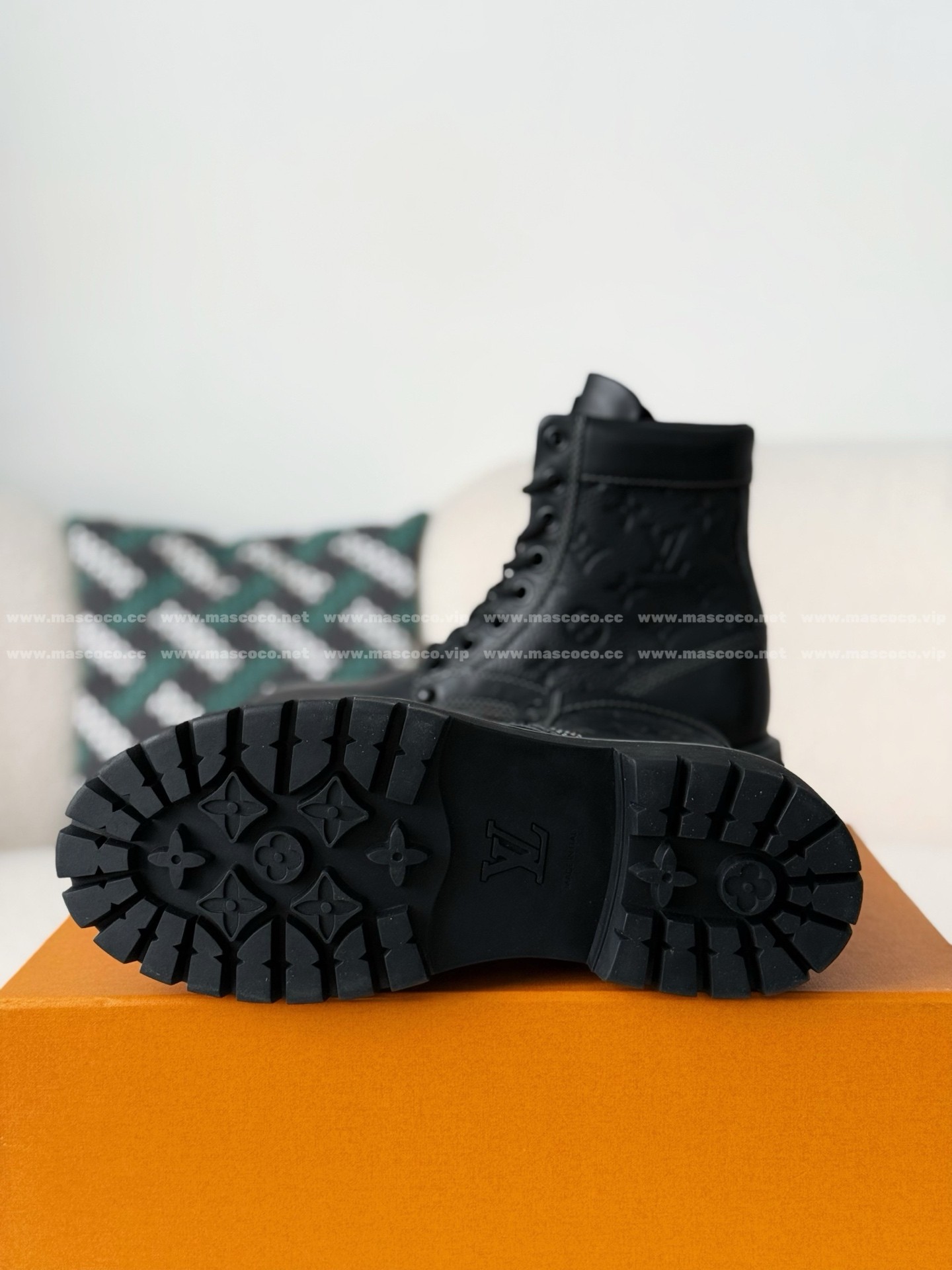 「#5027」LOUIS VUITTON RANGER LEATHER ANKLE BOOTS - Image 5