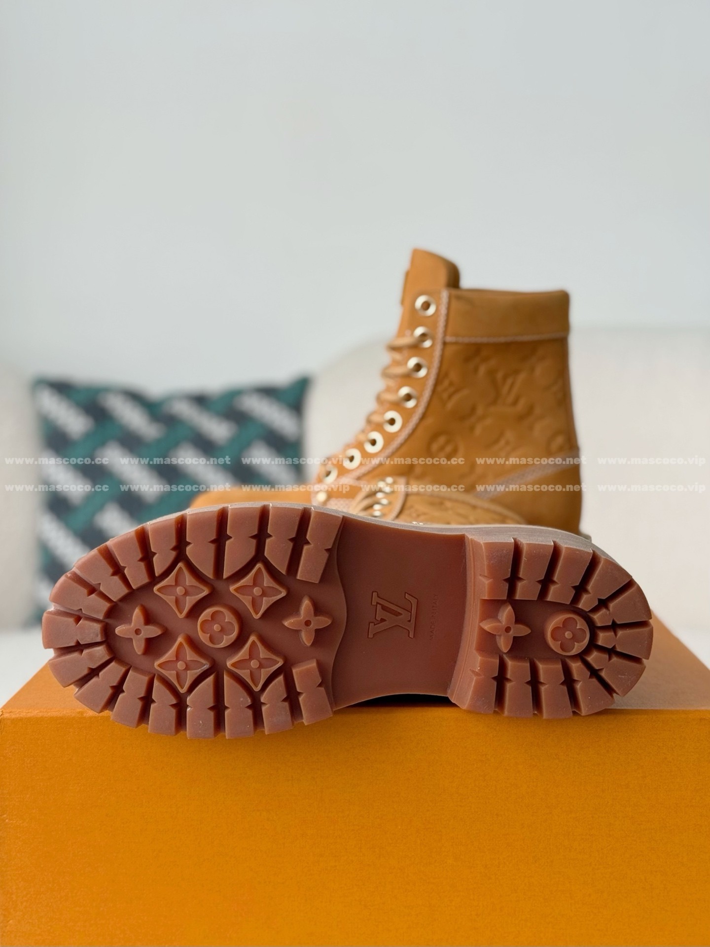 「#5029」LOUIS VUITTON RANGER LEATHER ANKLE BOOTS - Image 5