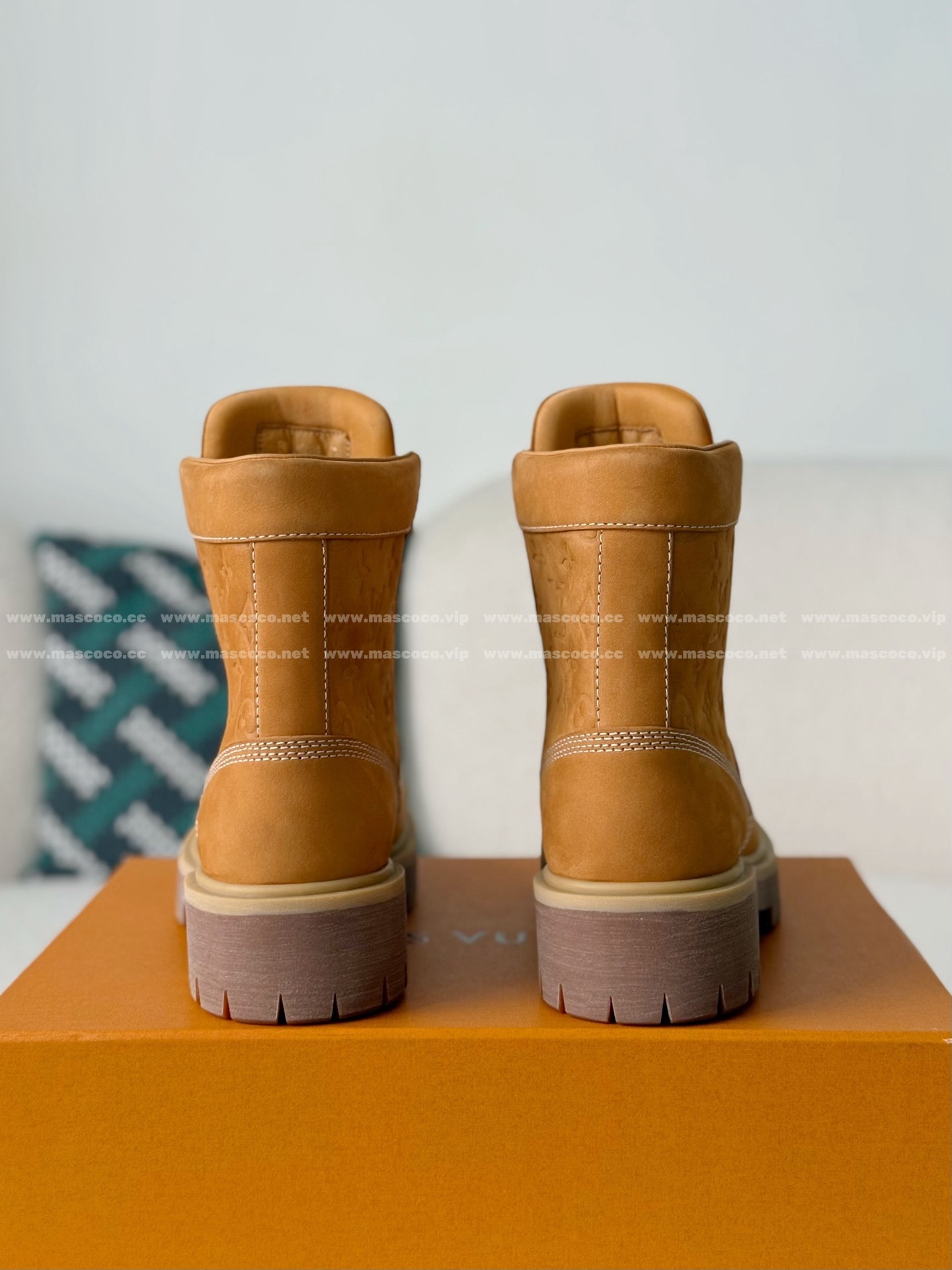 「#5029」LOUIS VUITTON RANGER LEATHER ANKLE BOOTS - Image 3