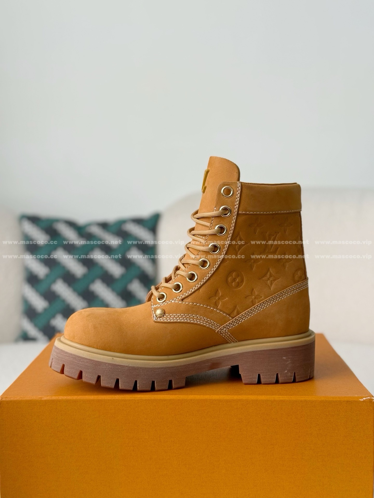 「#5029」LOUIS VUITTON RANGER LEATHER ANKLE BOOTS - Image 4