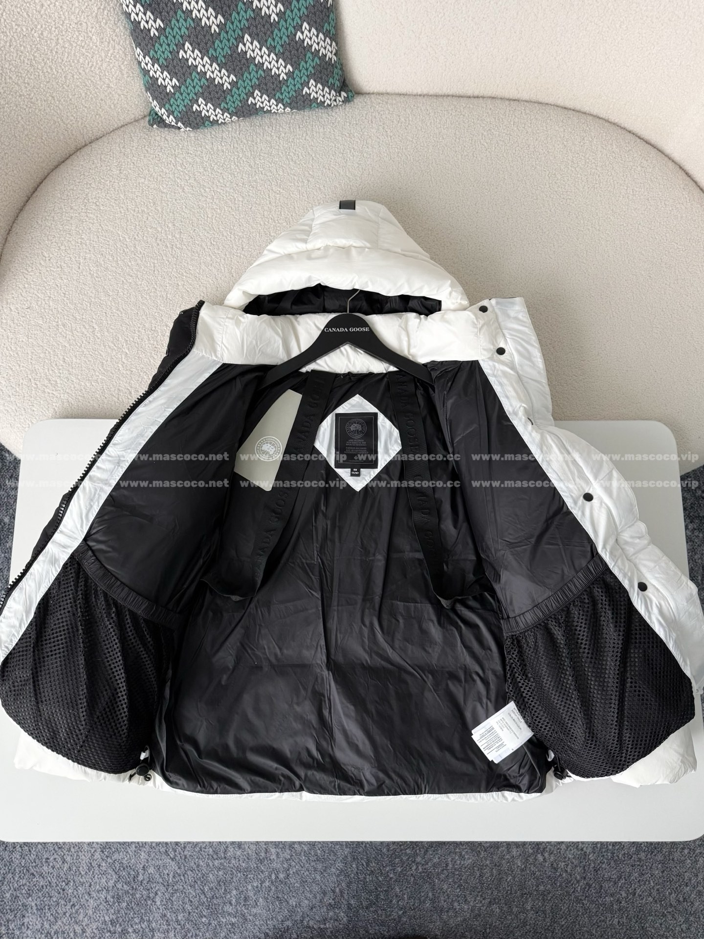 「#5104」Canada Goose FW22 Junction Series Short Down Jacket - Image 10