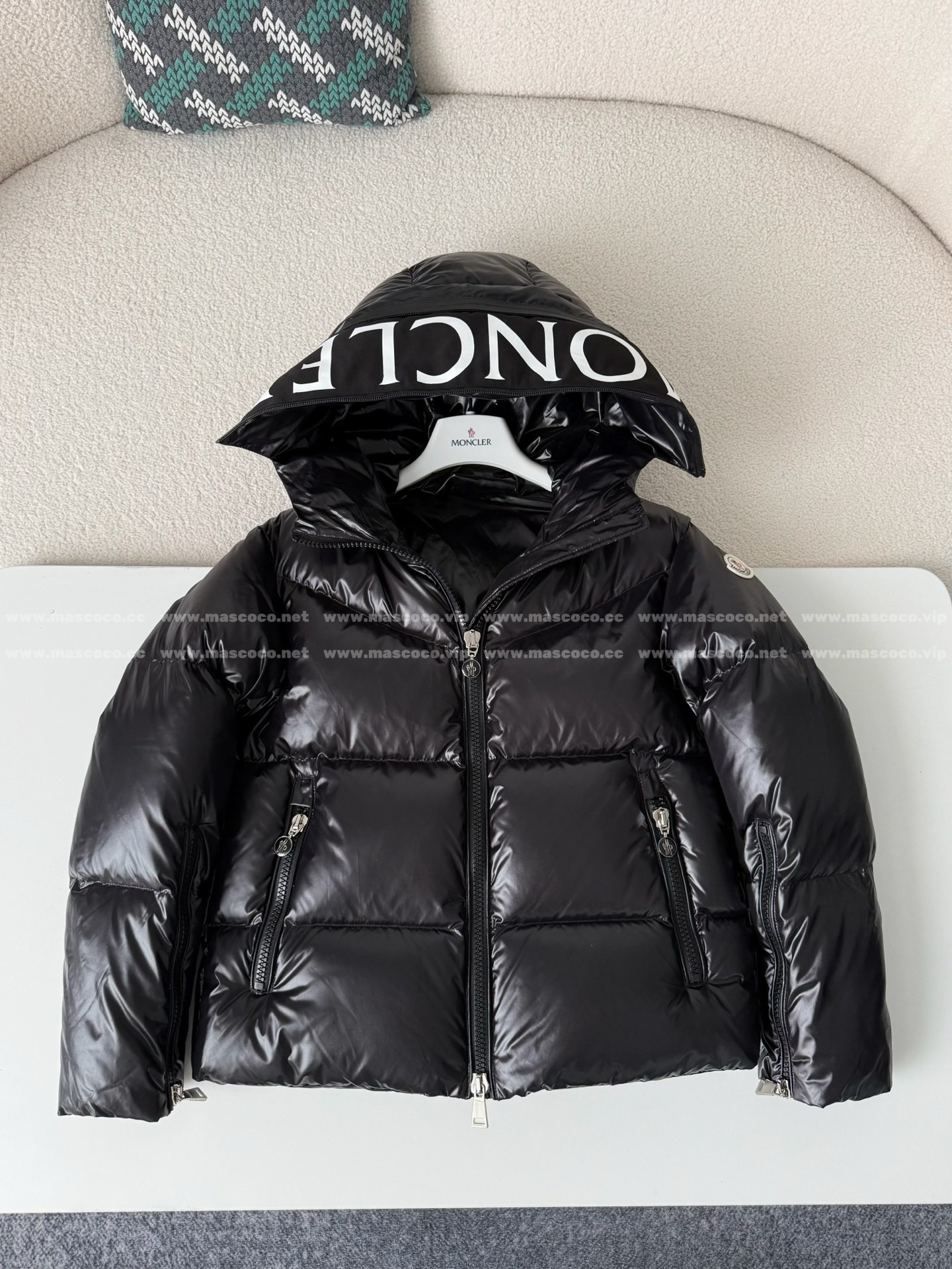「#5118」Moncler Ski Season Hooded Short Down Jacket