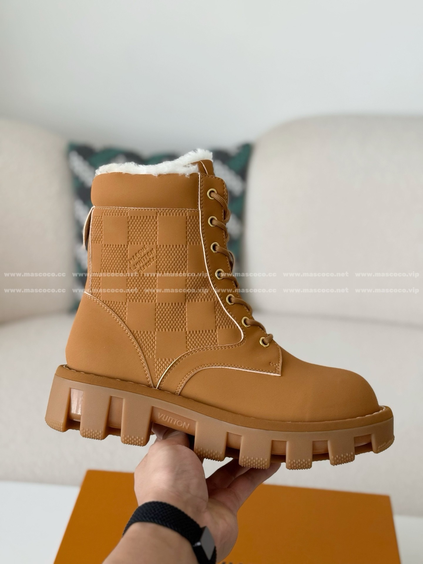 「#5174」LOUIS VUITTON RANGER LEATHER ANKLE BOOTS - Image 6