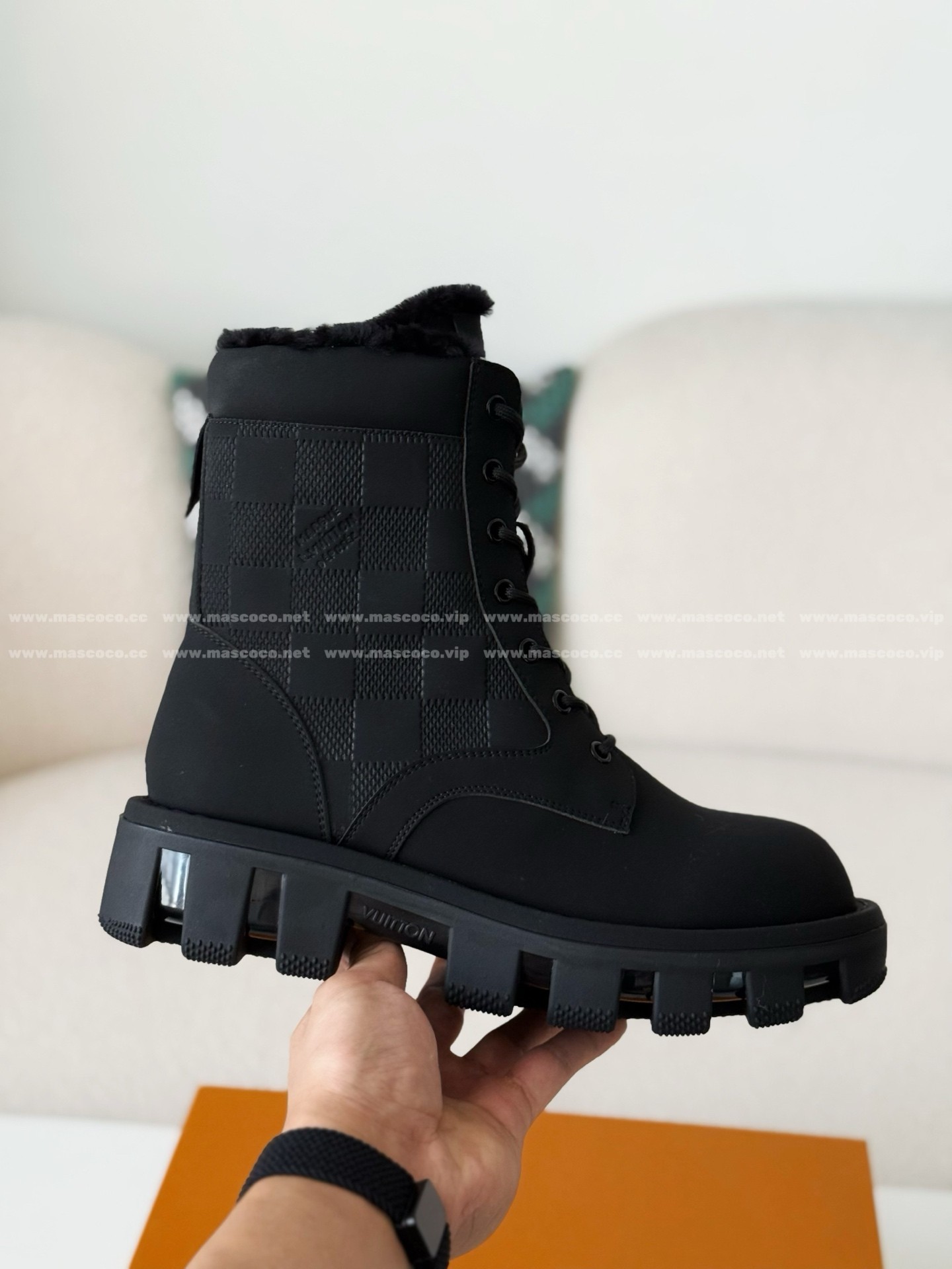 「#5175」LOUIS VUITTON RANGER LEATHER ANKLE BOOTS - Image 6