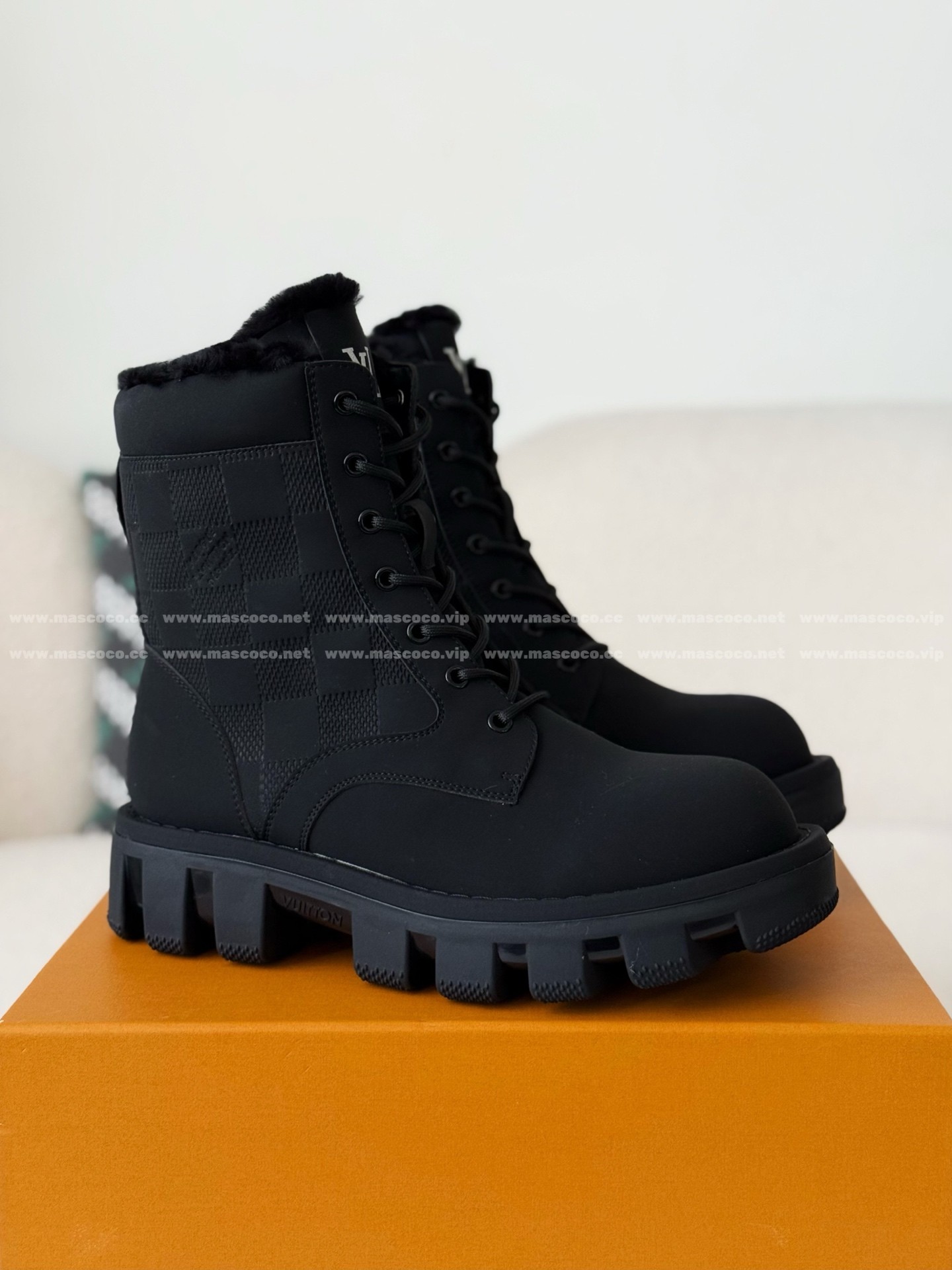 「#5175」LOUIS VUITTON RANGER LEATHER ANKLE BOOTS - Image 2