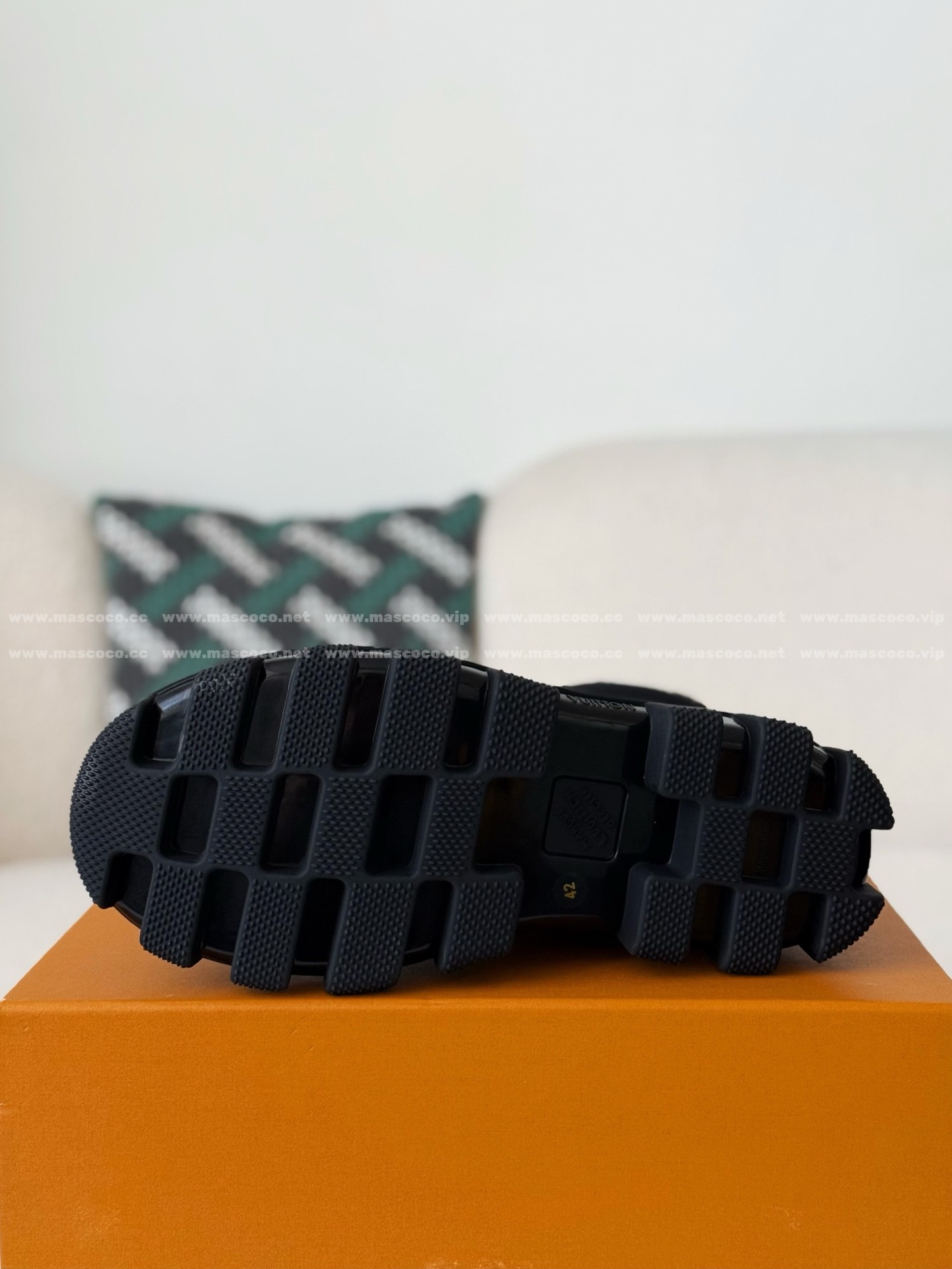 「#5175」LOUIS VUITTON RANGER LEATHER ANKLE BOOTS - Image 5