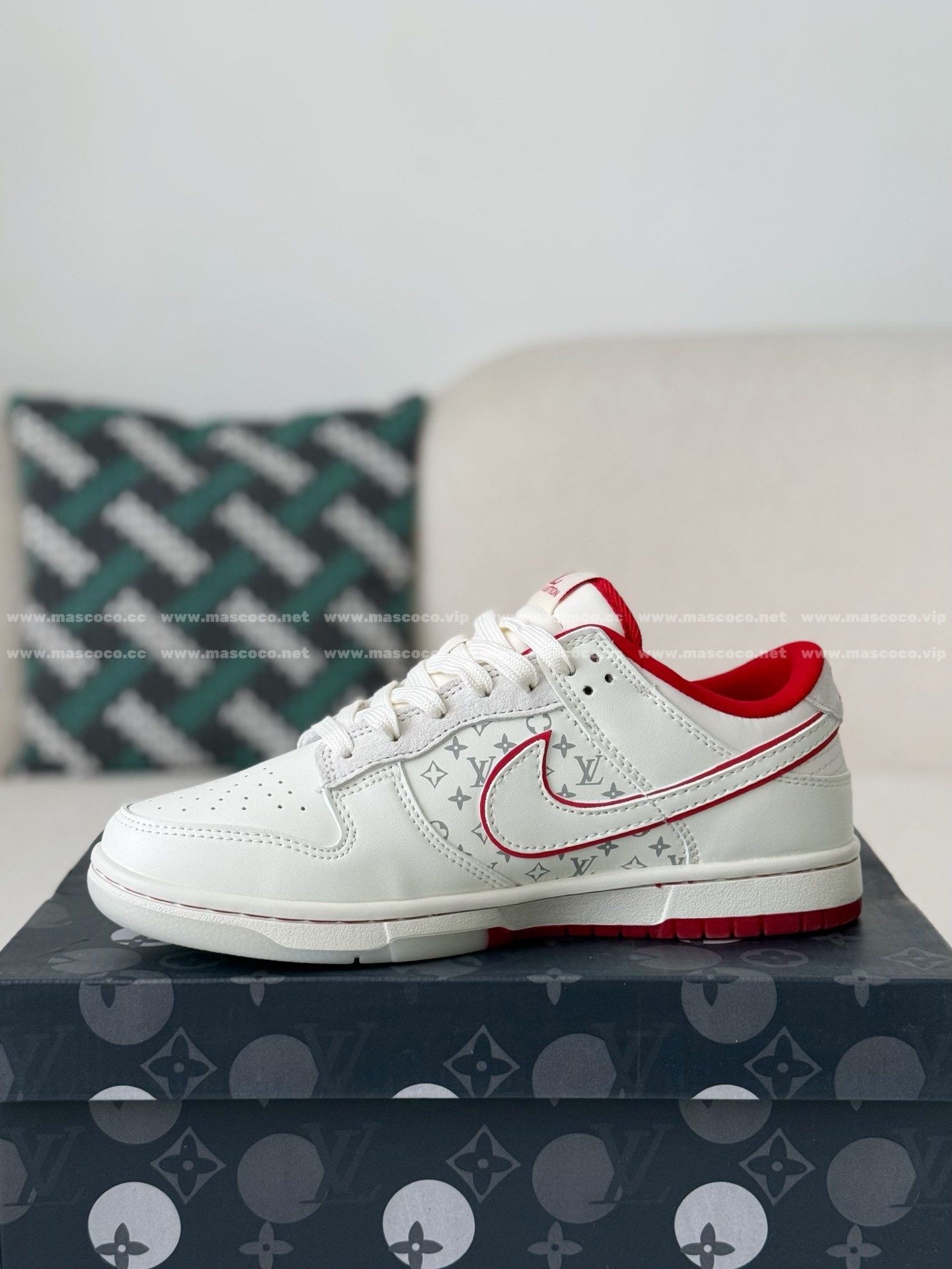 「#5194」Louis Vuitton x Nike Dunk Casual Sneakers - Image 4