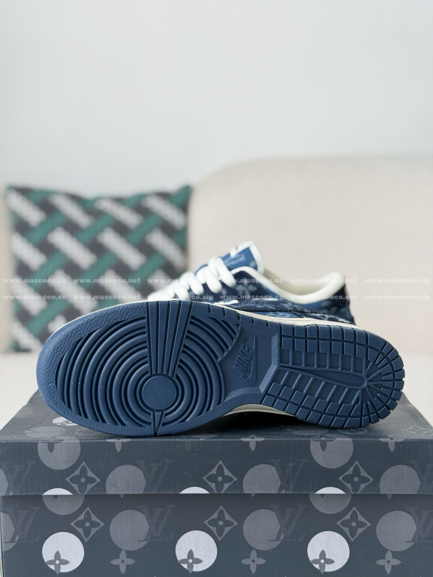 「#5195」Louis Vuitton x Nike Dunk Casual Sneakers - Image 5