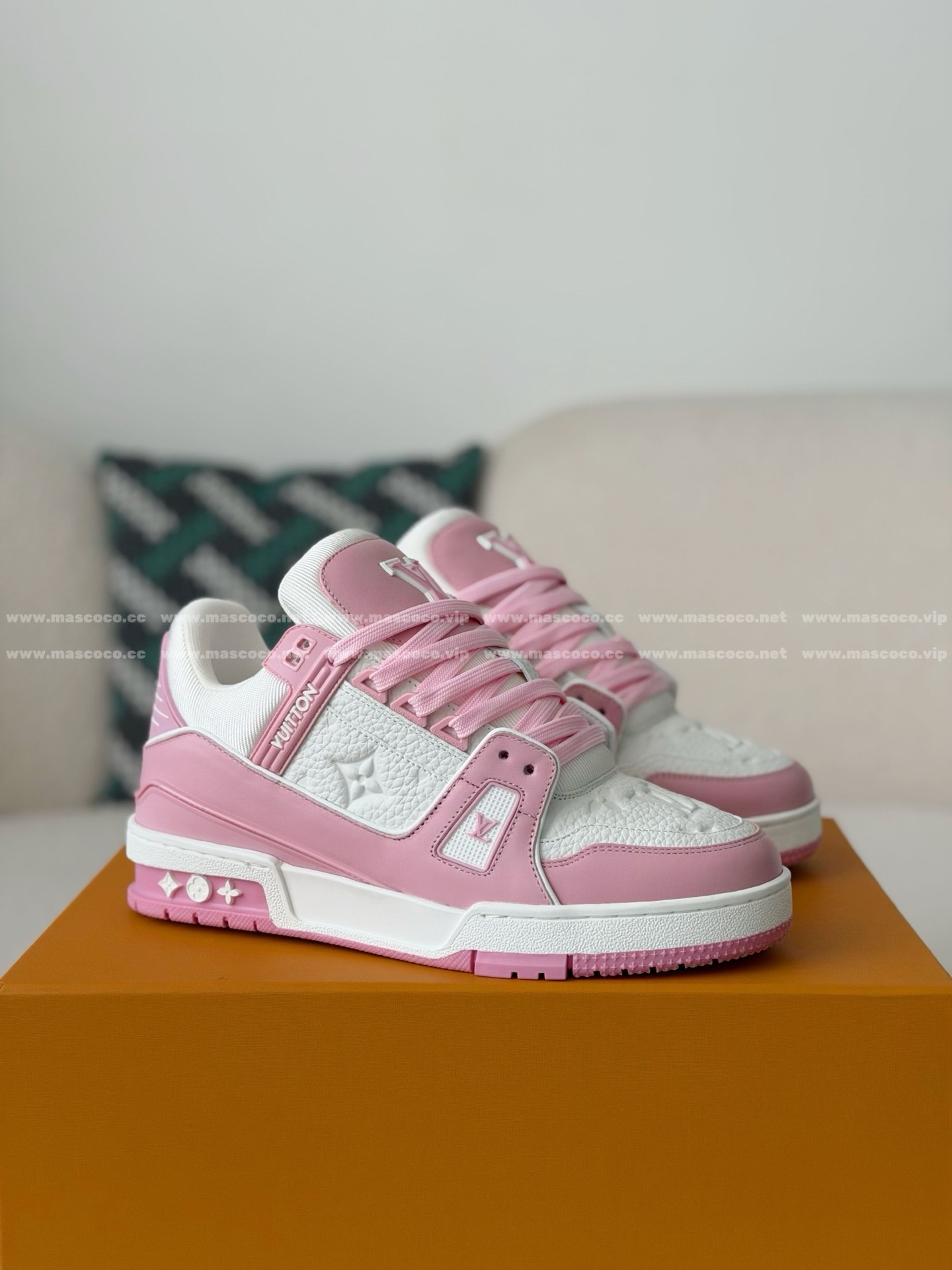 「#130」LOUIS VUITTON TRAINER SNEAKERS - Image 2