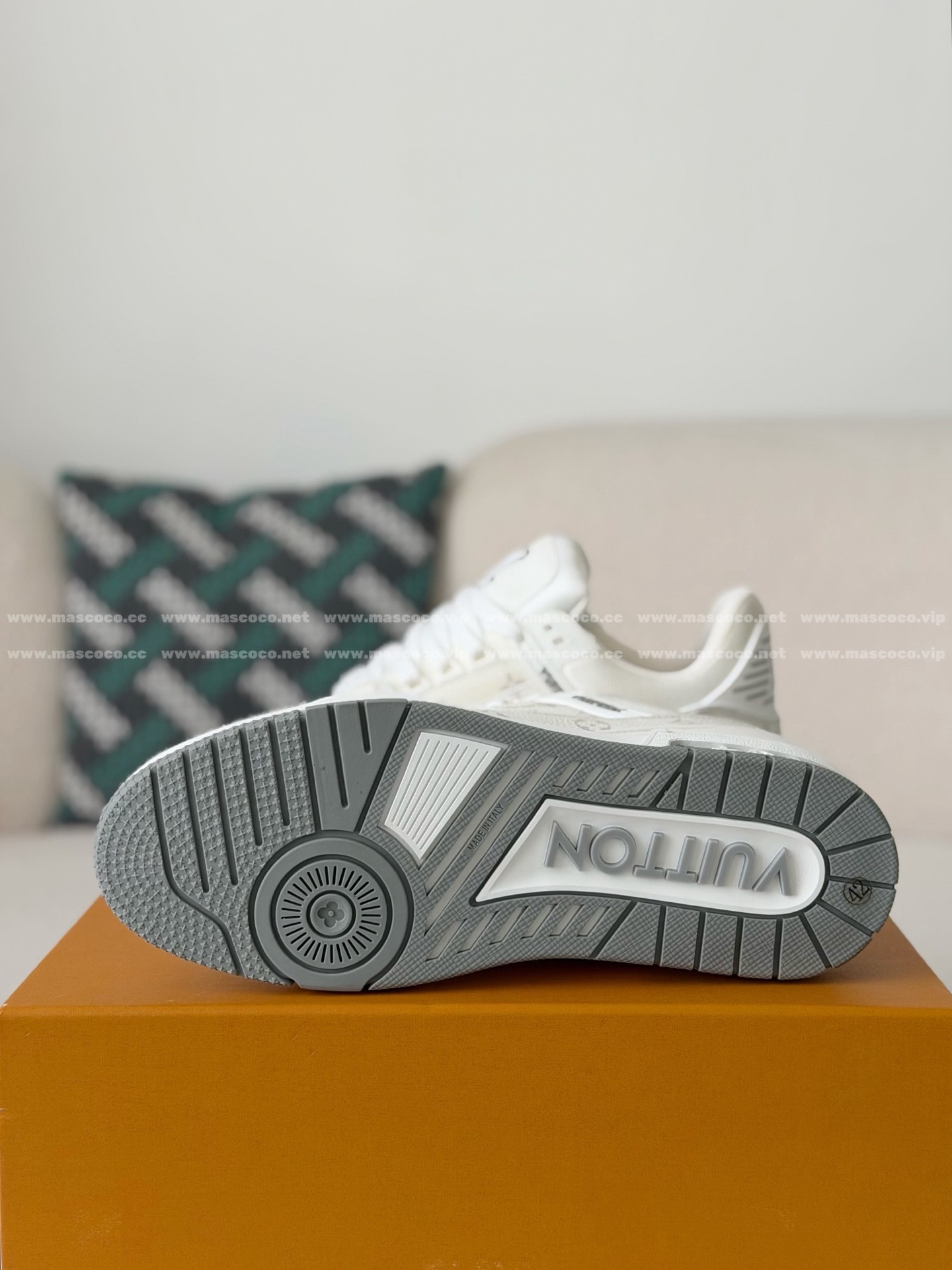 「#5297」LOUIS VUITTON TRAINER VISIONARY JOURNEY LIMITED TAG SNEAKERS - Image 5