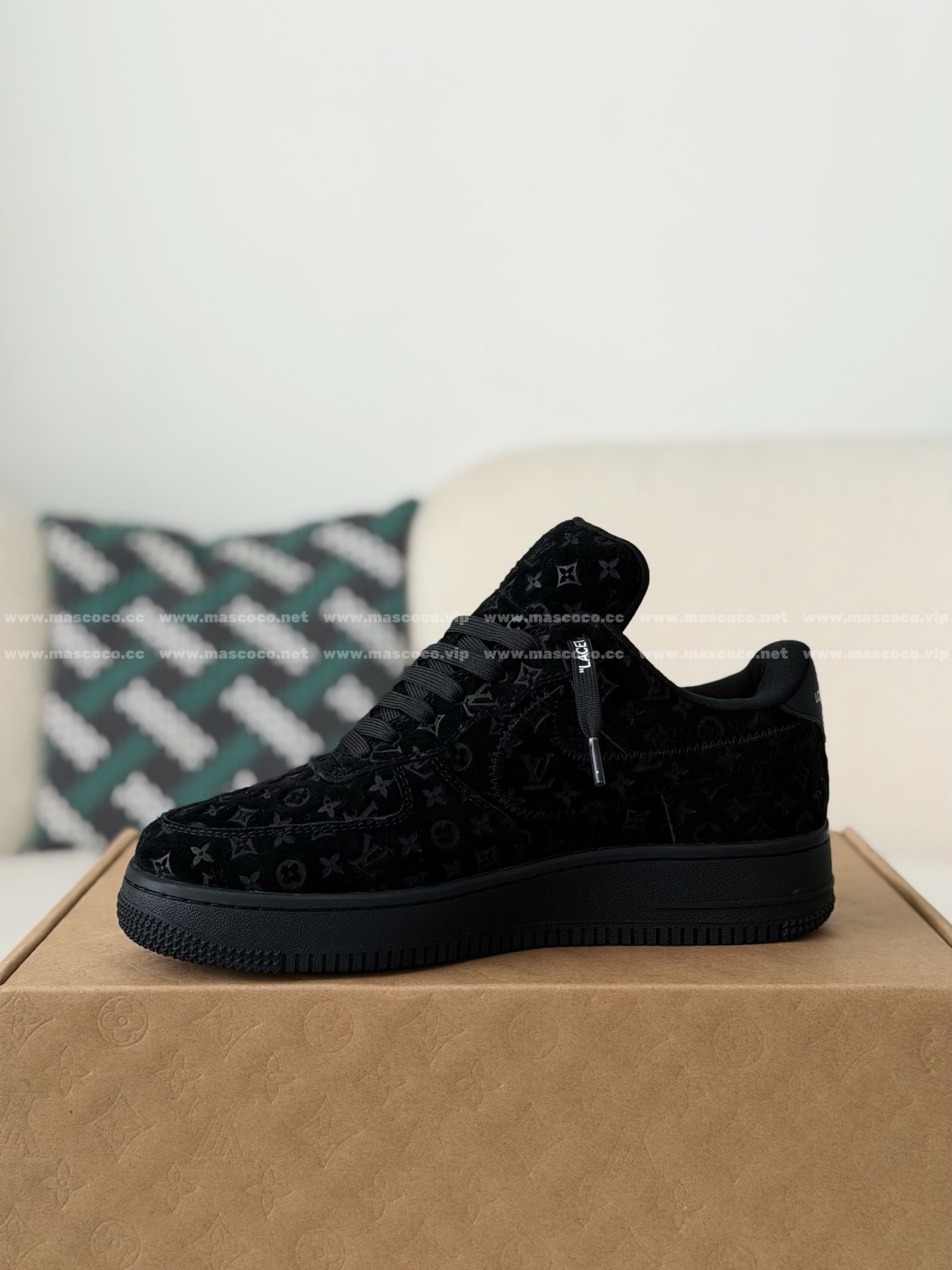「#157」LOUIS VUITTON X NIKE AIR FORCE 1 SNEAKERS - Image 4