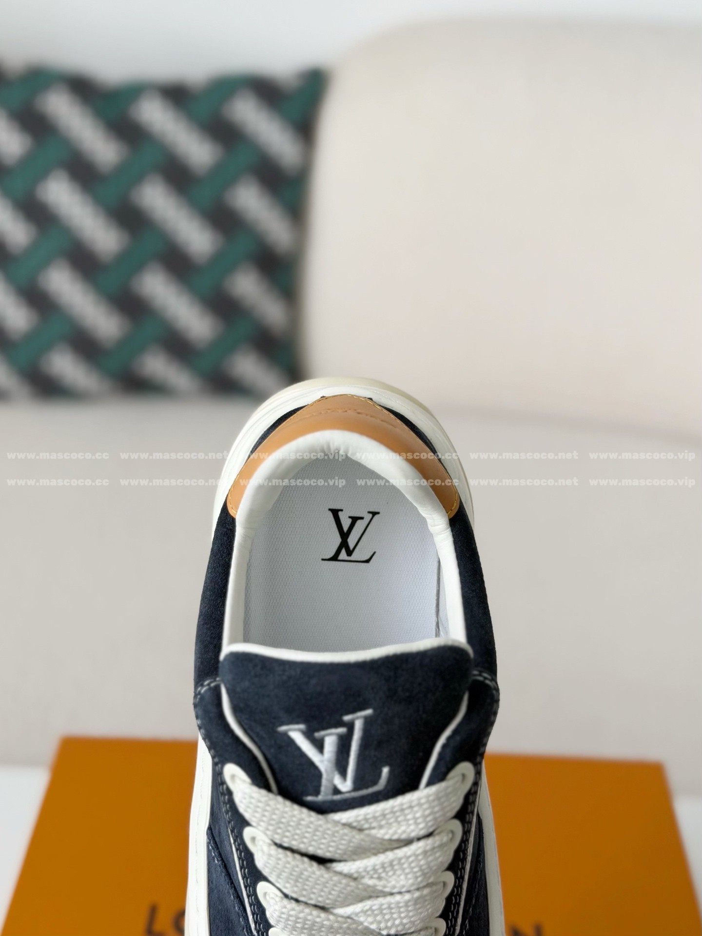 「#5382」LOUIS VUITTON TILTED CANVAS LEATHER BOARD SHOES - Image 8