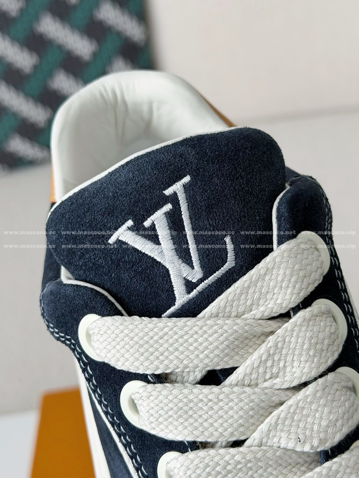 「#5382」LOUIS VUITTON TILTED CANVAS LEATHER BOARD SHOES - Image 10