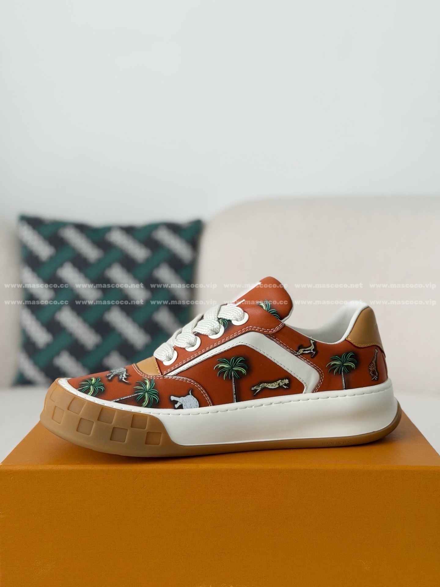 「#5383」LOUIS VUITTON TILTED CANVAS LEATHER BOARD SHOES - Image 4