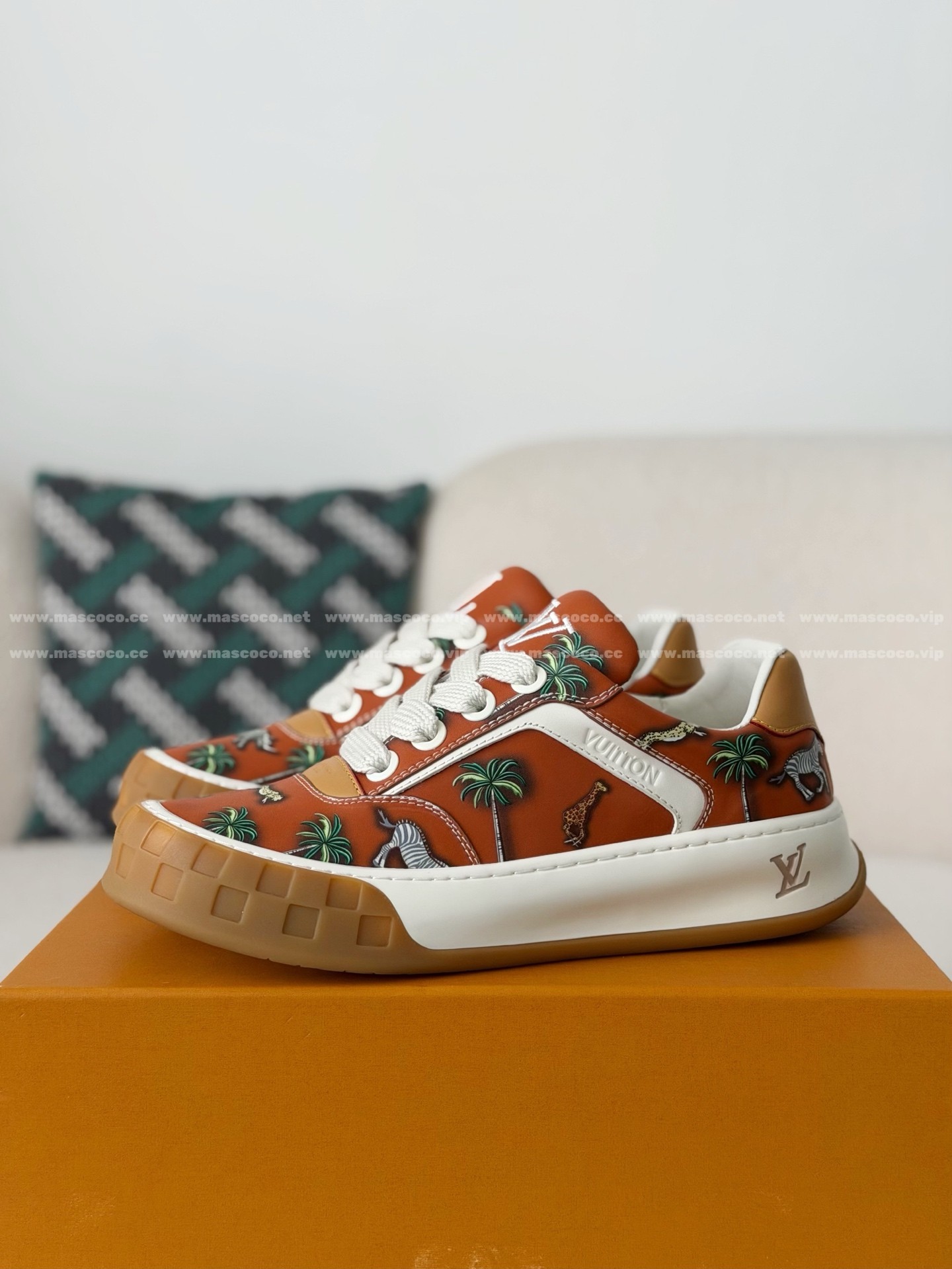 「#5383」LOUIS VUITTON TILTED CANVAS LEATHER BOARD SHOES