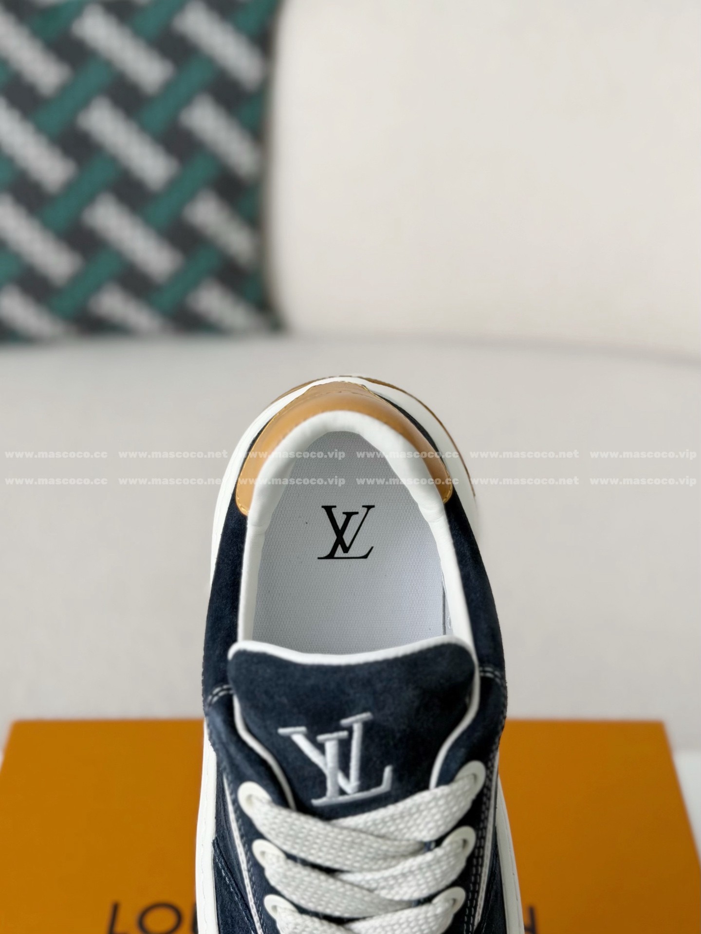 「#5385」LOUIS VUITTON TILTED CANVAS LEATHER BOARD SHOES - Image 8