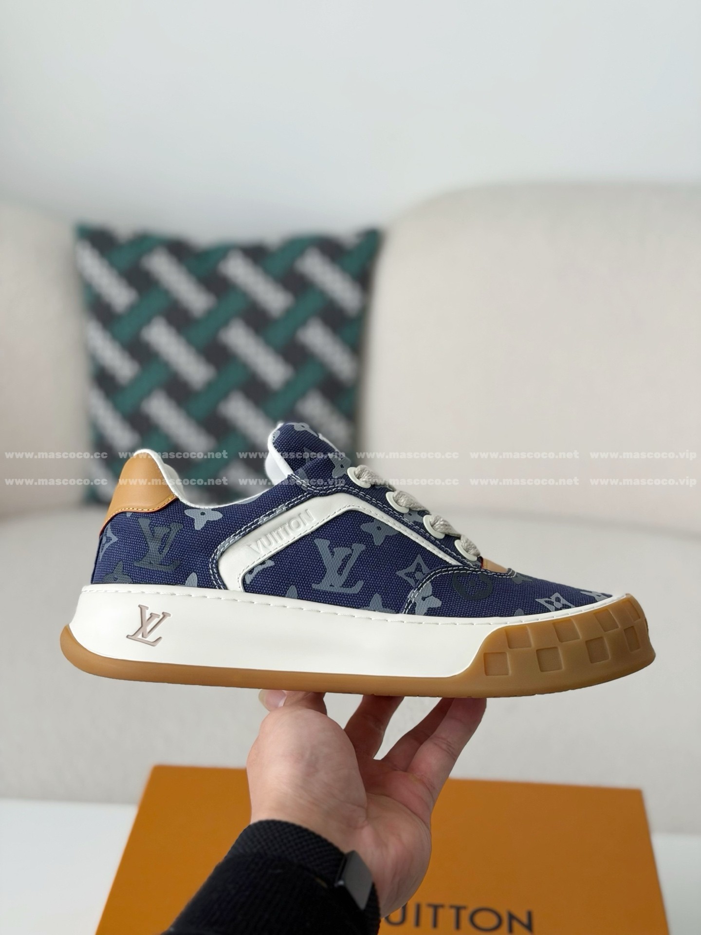 「#5386」LOUIS VUITTON TILTED CANVAS LEATHER BOARD SHOES - Image 6