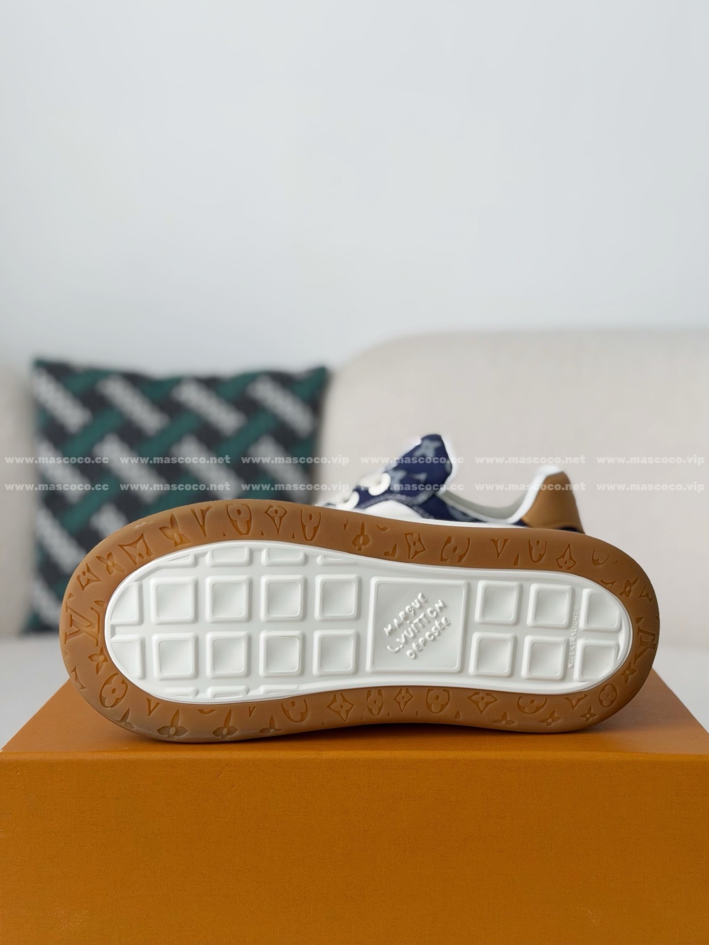 「#5386」LOUIS VUITTON TILTED CANVAS LEATHER BOARD SHOES - Image 5