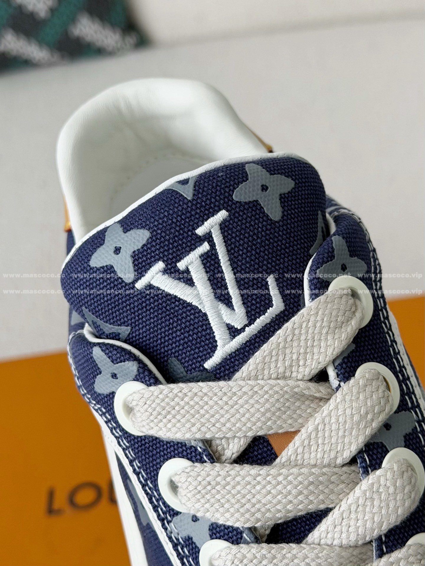 「#5386」LOUIS VUITTON TILTED CANVAS LEATHER BOARD SHOES - Image 10