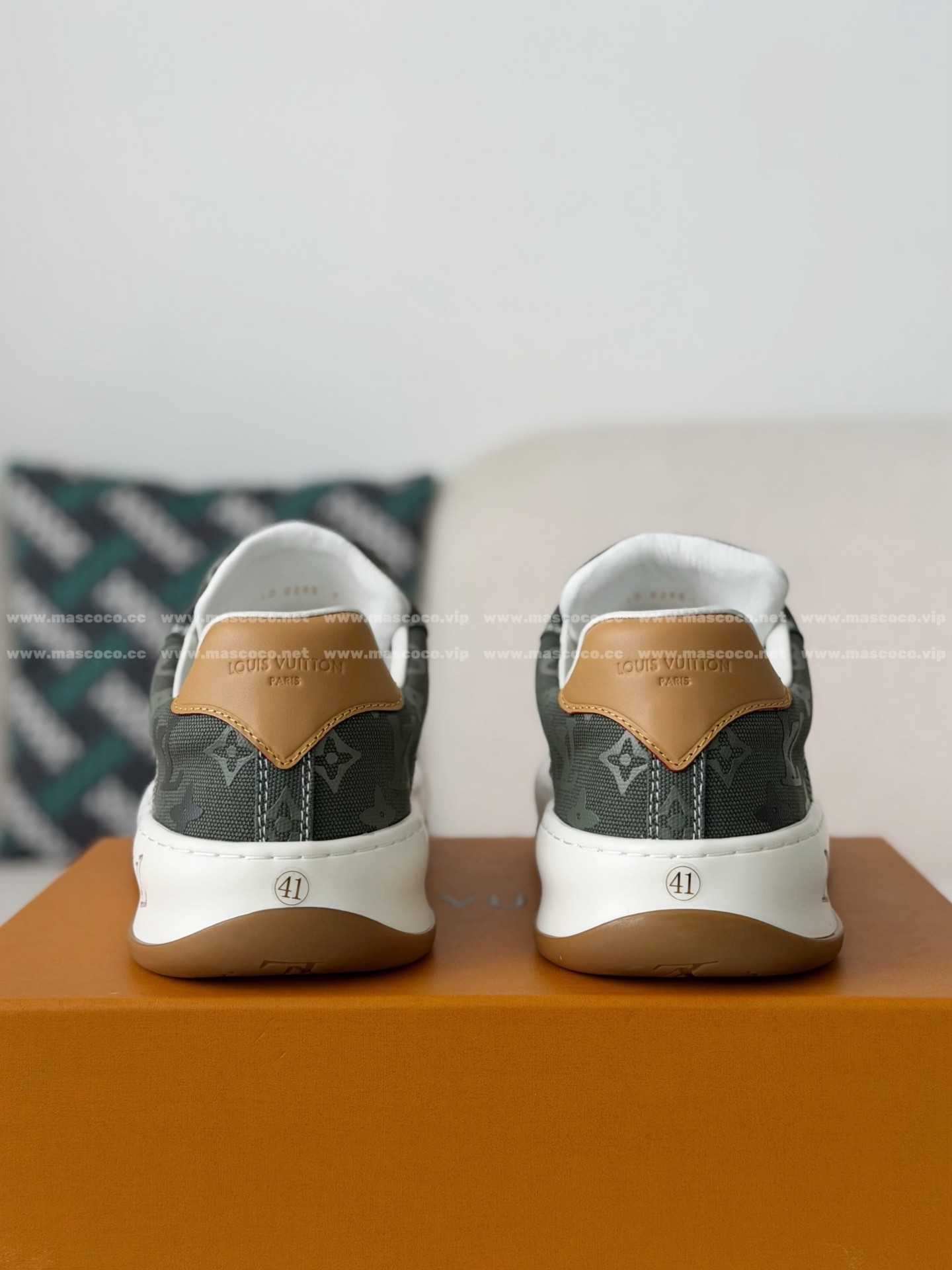 「#5387」LOUIS VUITTON TILTED CANVAS LEATHER BOARD SHOES - Image 3