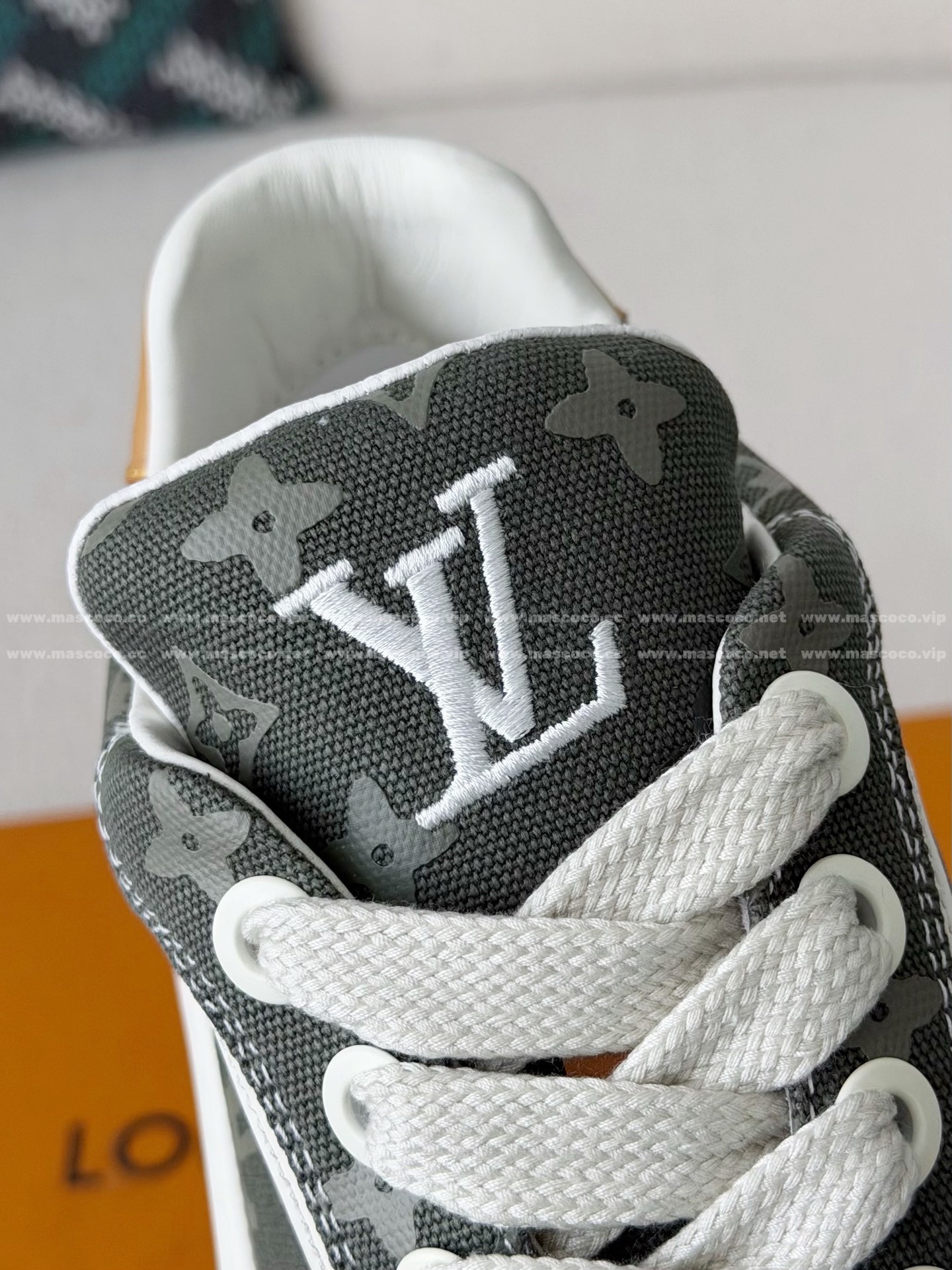 「#5387」LOUIS VUITTON TILTED CANVAS LEATHER BOARD SHOES - Image 10