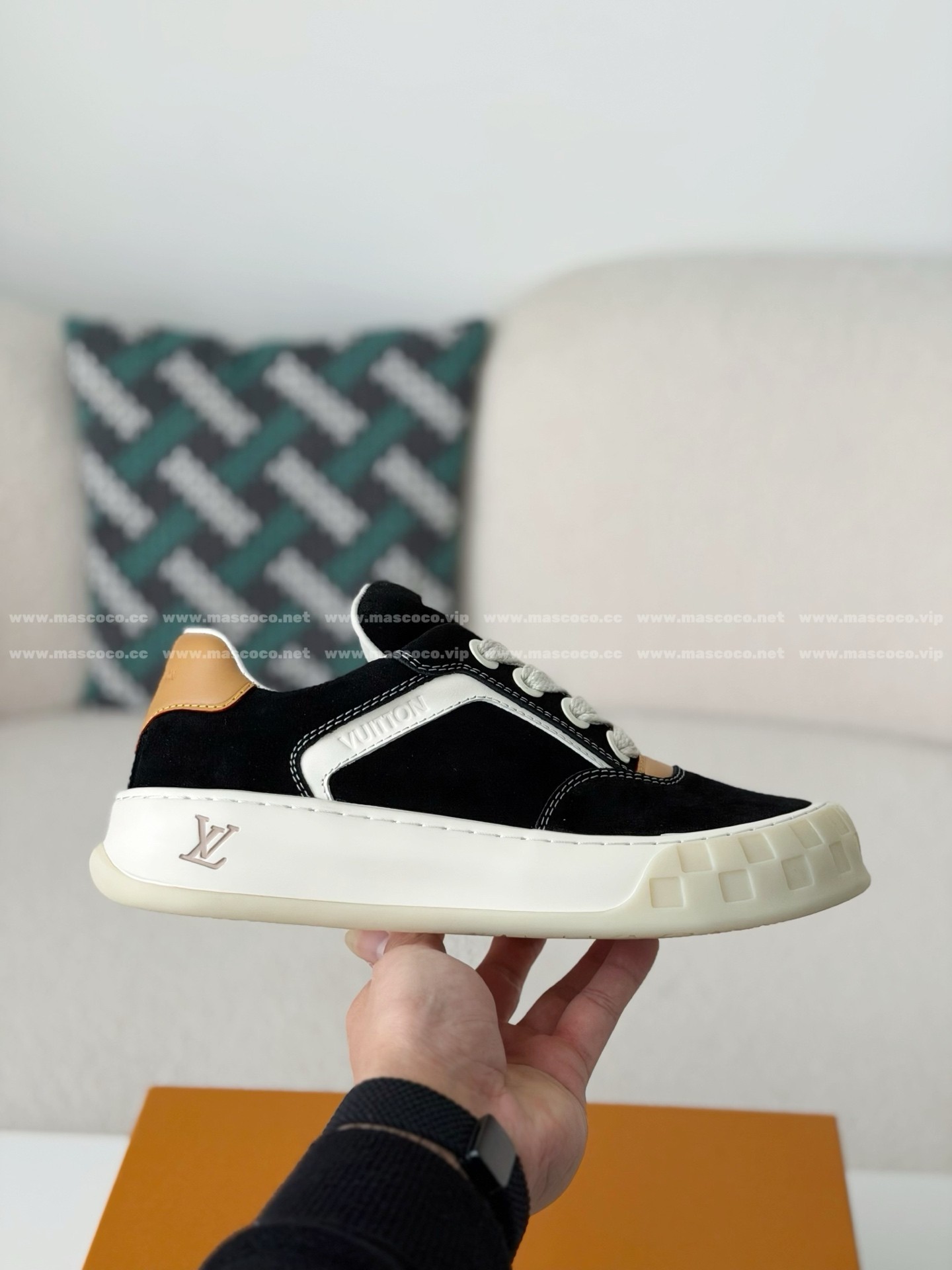 「#5388」LOUIS VUITTON TILTED CANVAS LEATHER BOARD SHOES - Image 6