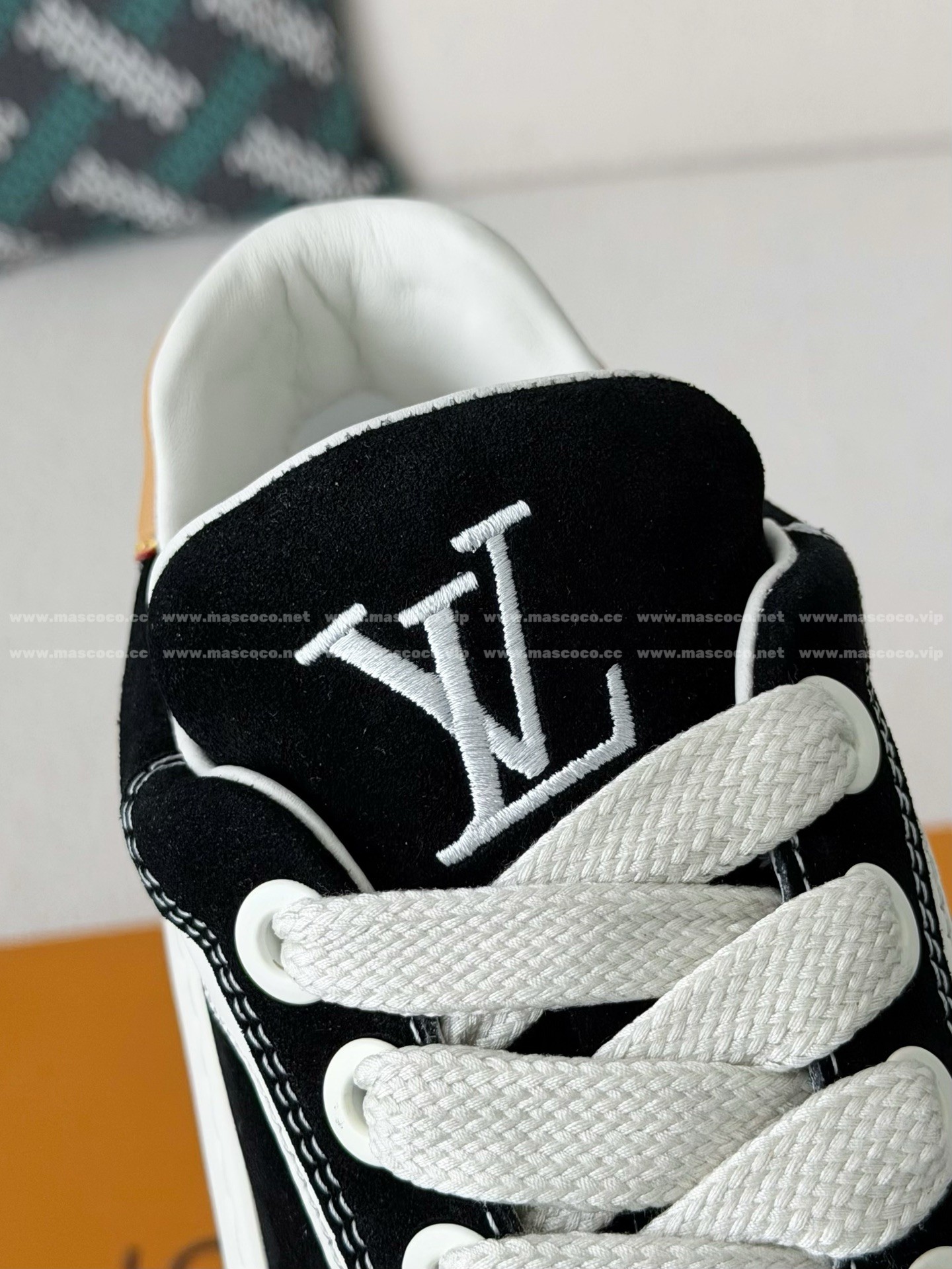 「#5388」LOUIS VUITTON TILTED CANVAS LEATHER BOARD SHOES - Image 10