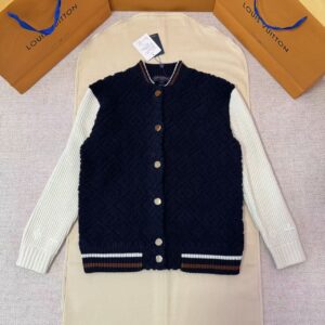「#5415」LOUIS VUITTON monogram embossed striped knit cardigan