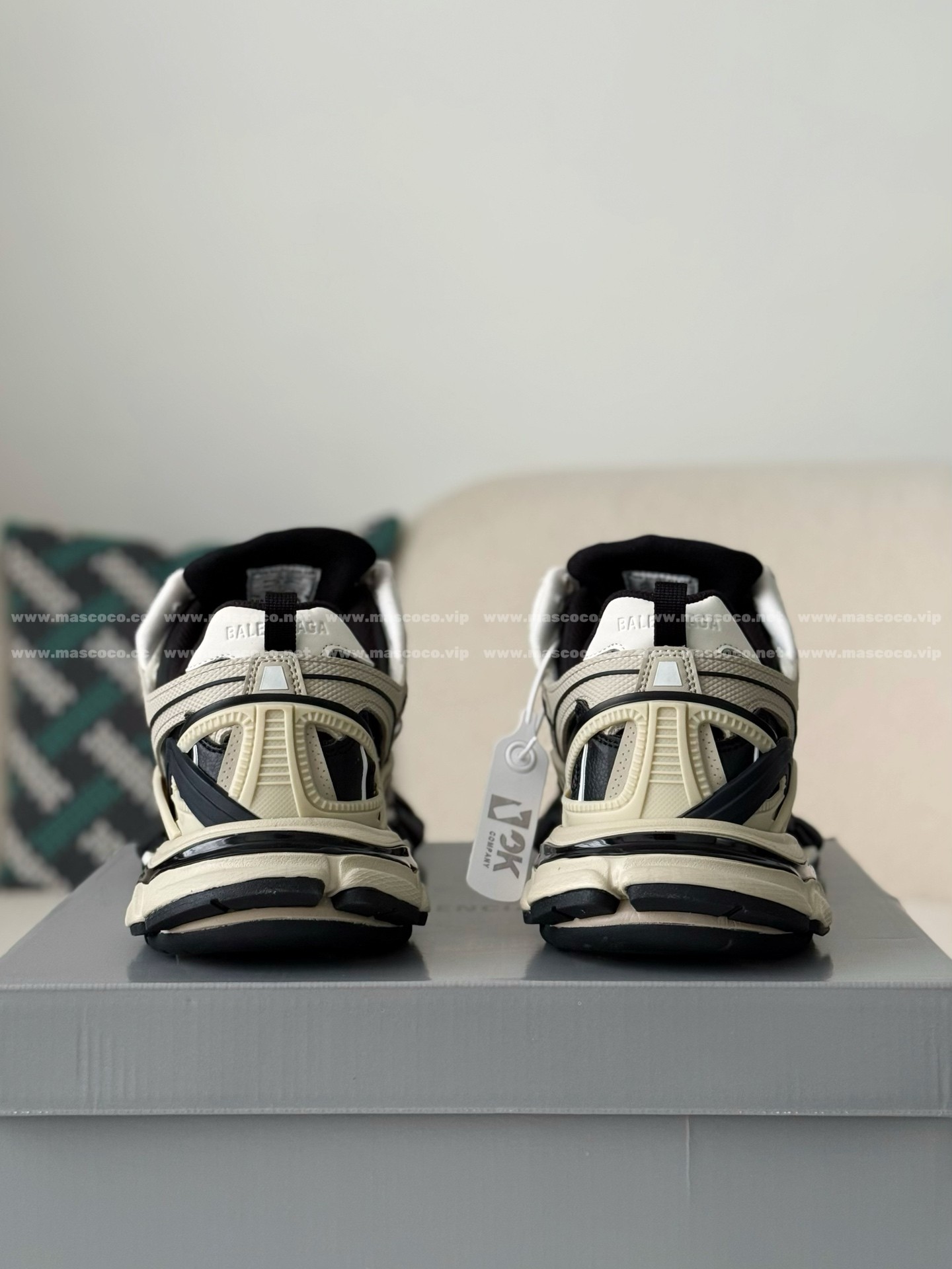 「#5495」「#1624」Balenciaga Runner Sneakers - Image 3