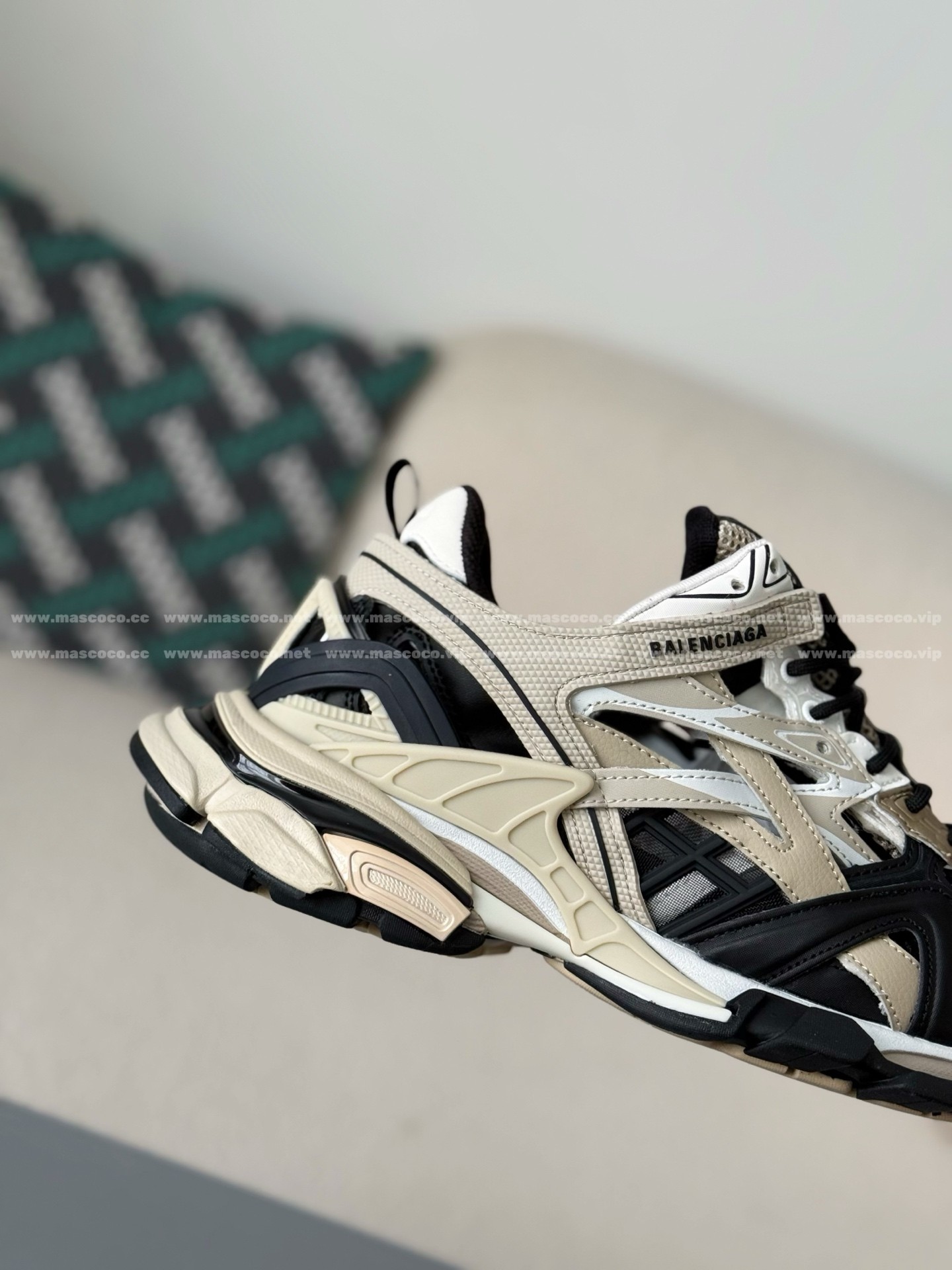 「#5495」「#1624」Balenciaga Runner Sneakers - Image 7